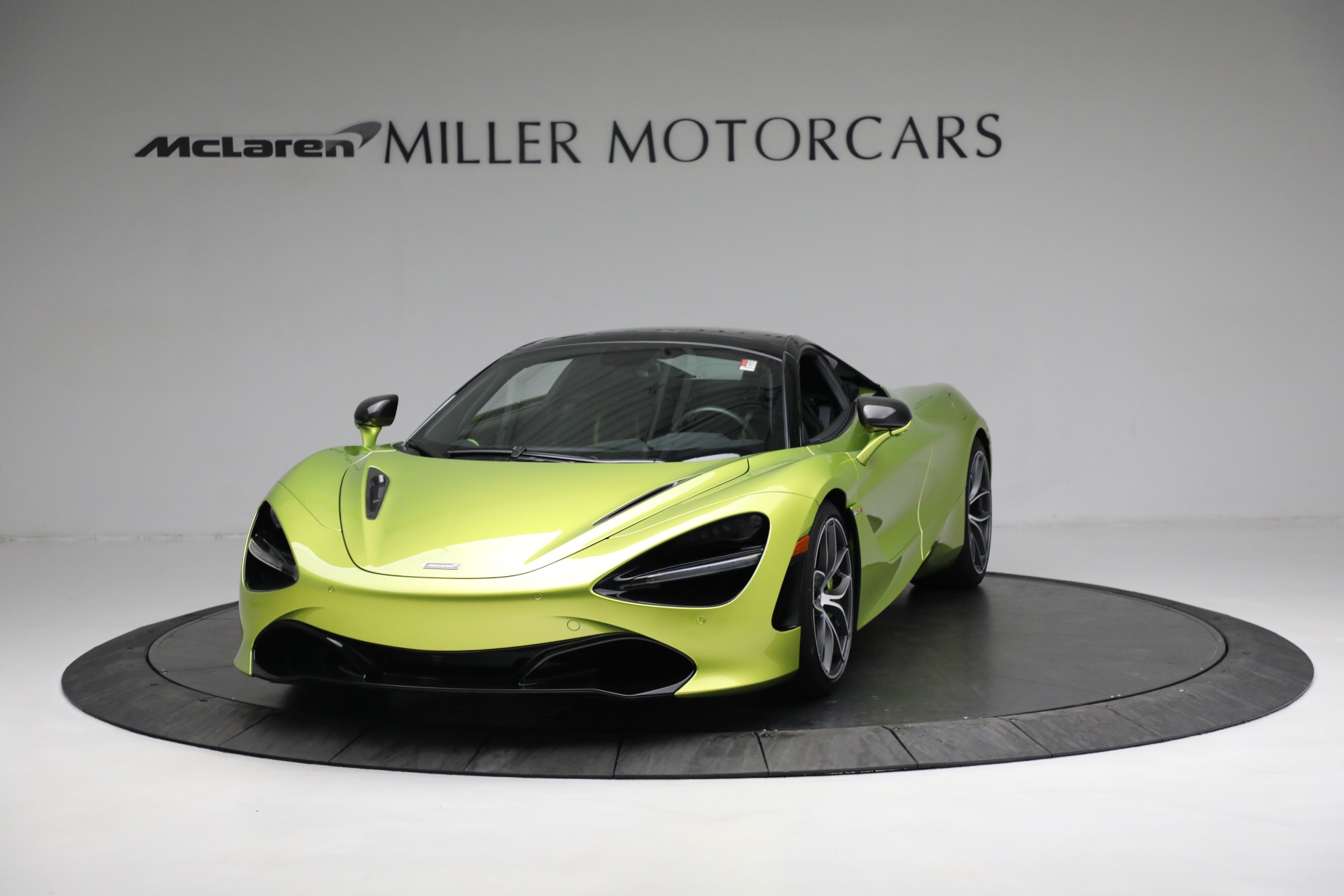 New-2022-McLaren-720S-Spider-Performance