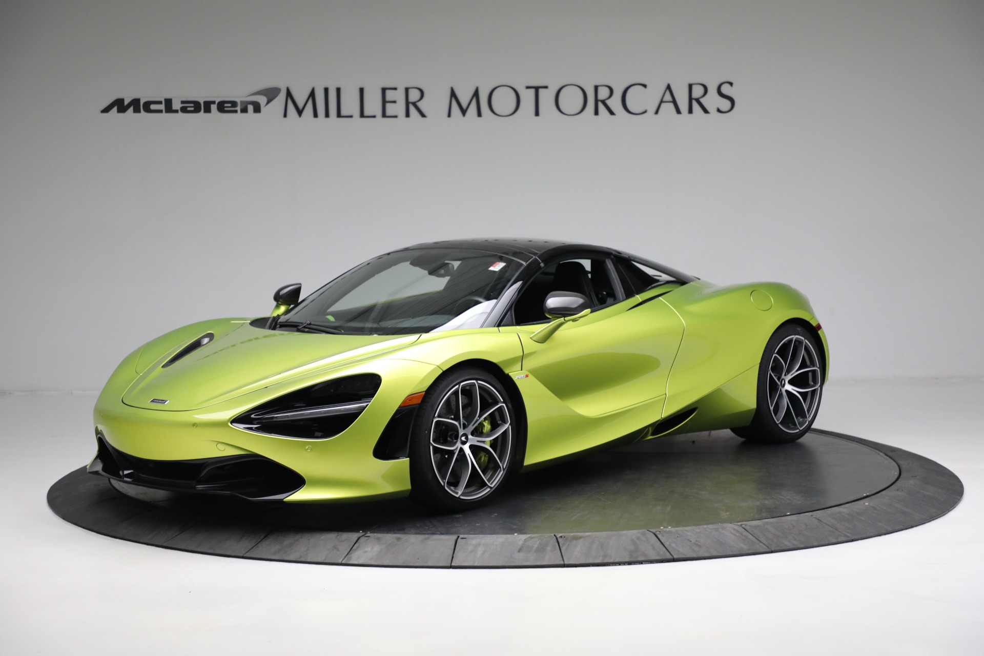 New-2022-McLaren-720S-Spider-Performance