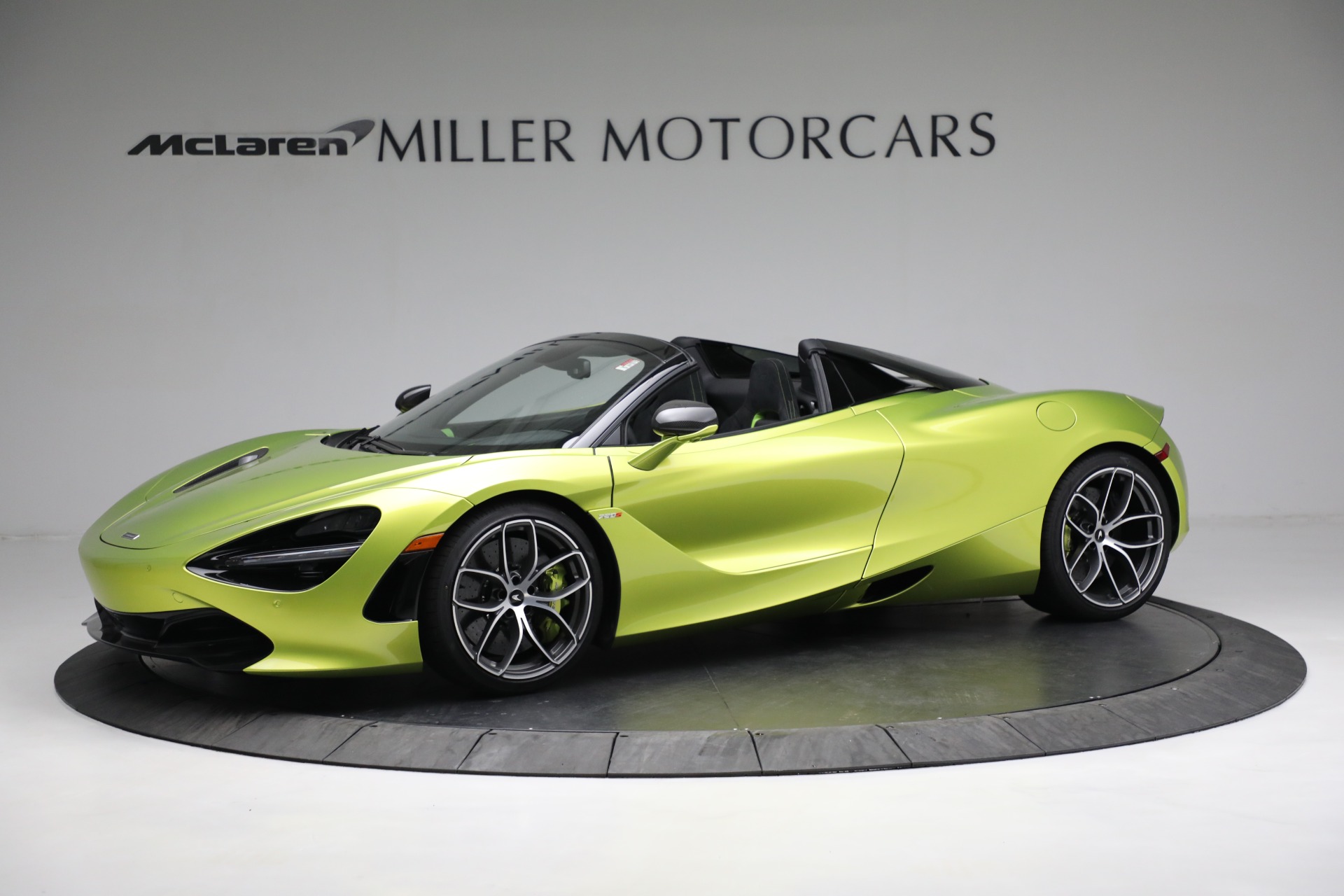New-2022-McLaren-720S-Spider-Performance
