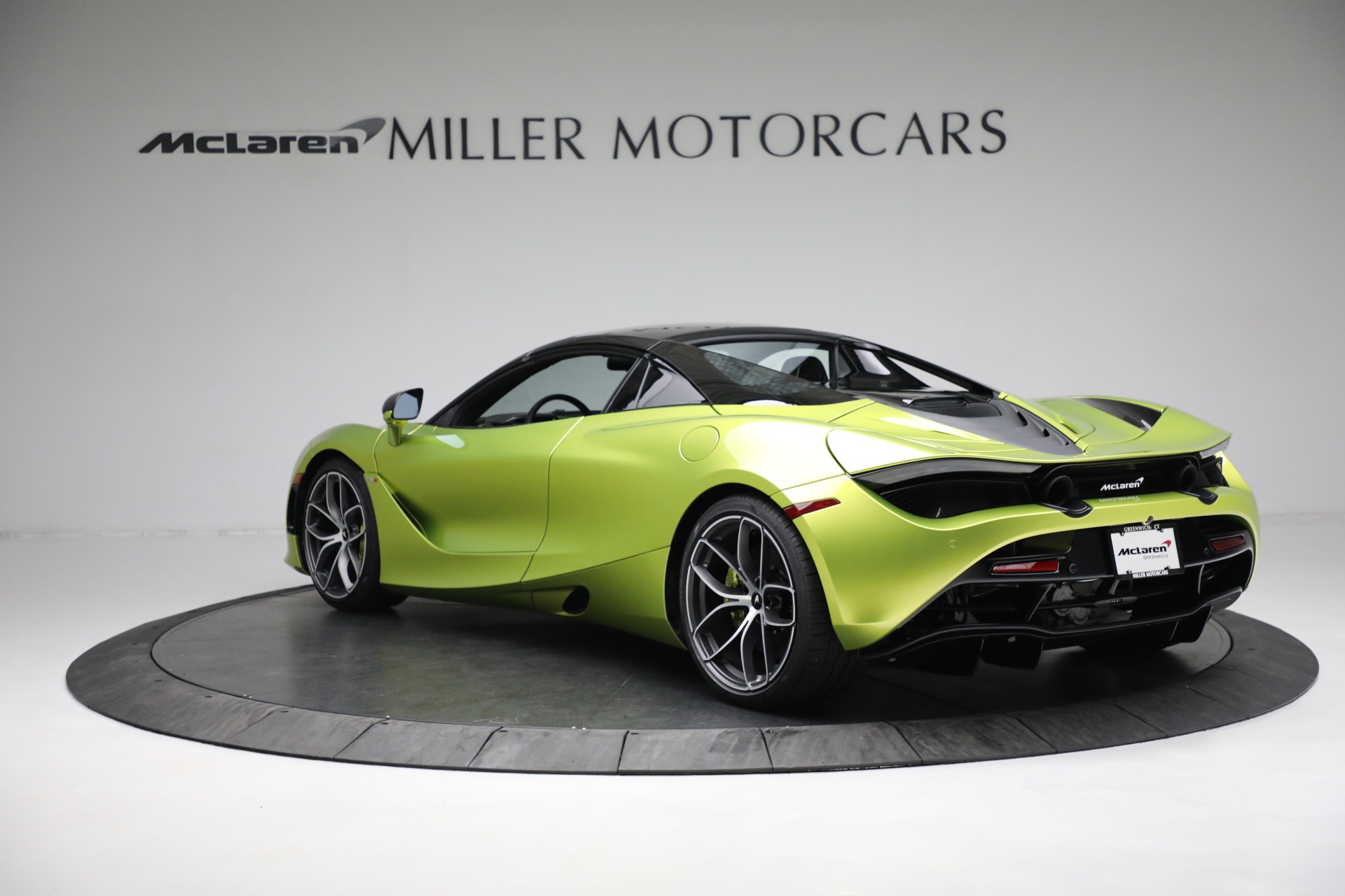 New-2022-McLaren-720S-Spider-Performance