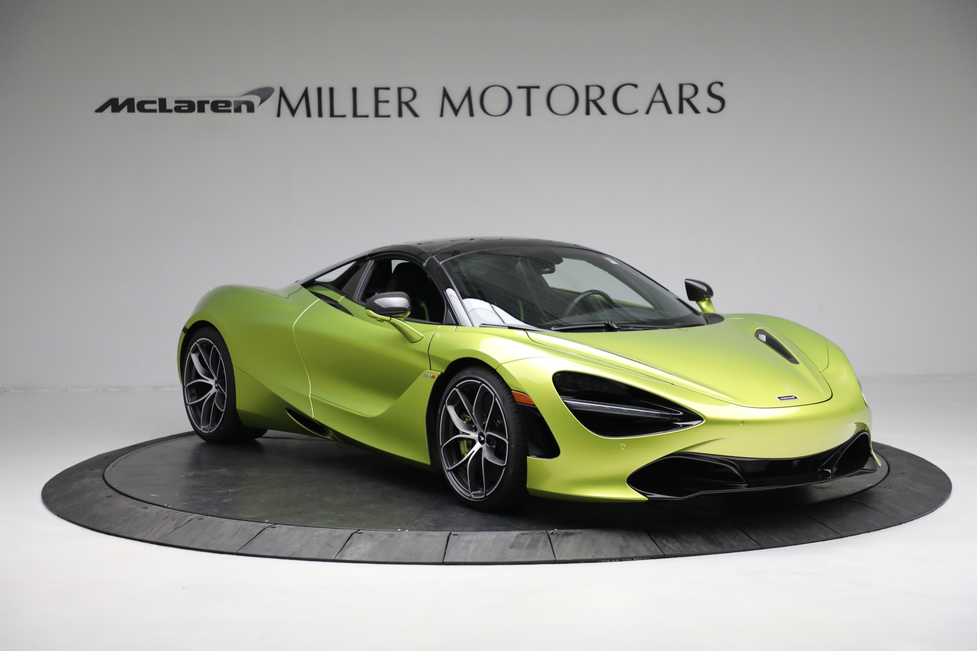 New-2022-McLaren-720S-Spider-Performance