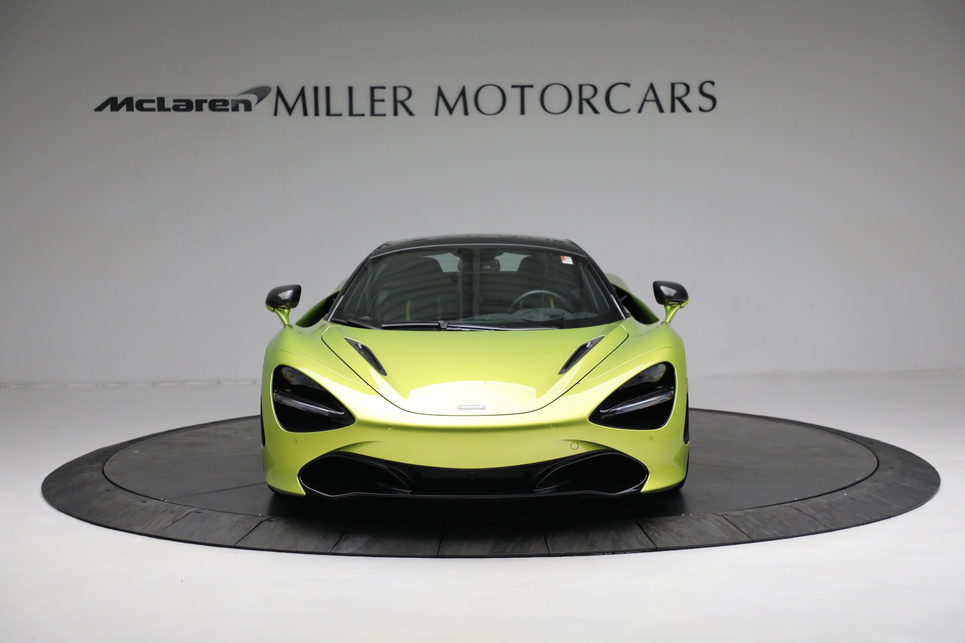 New-2022-McLaren-720S-Spider-Performance