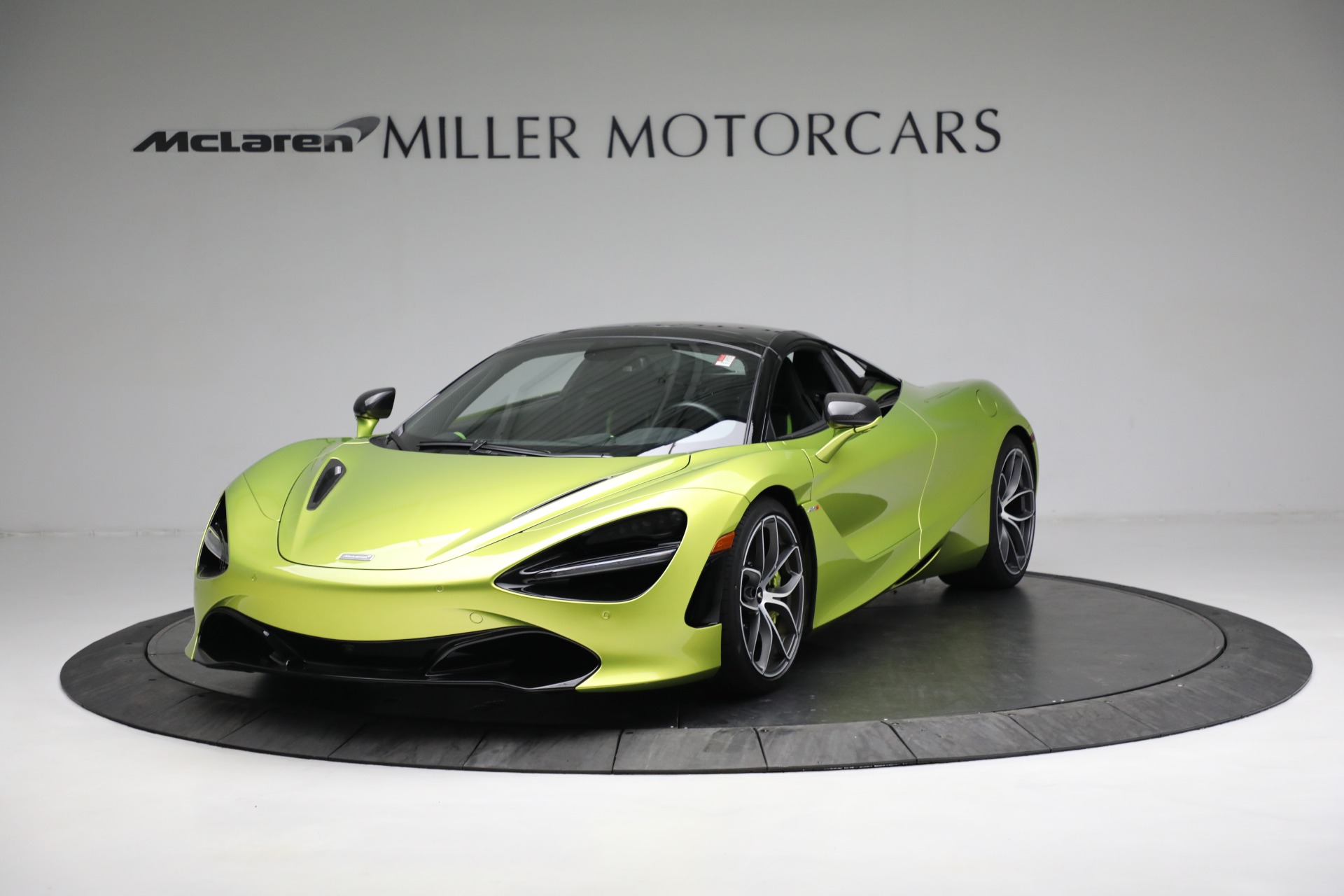 New-2022-McLaren-720S-Spider-Performance