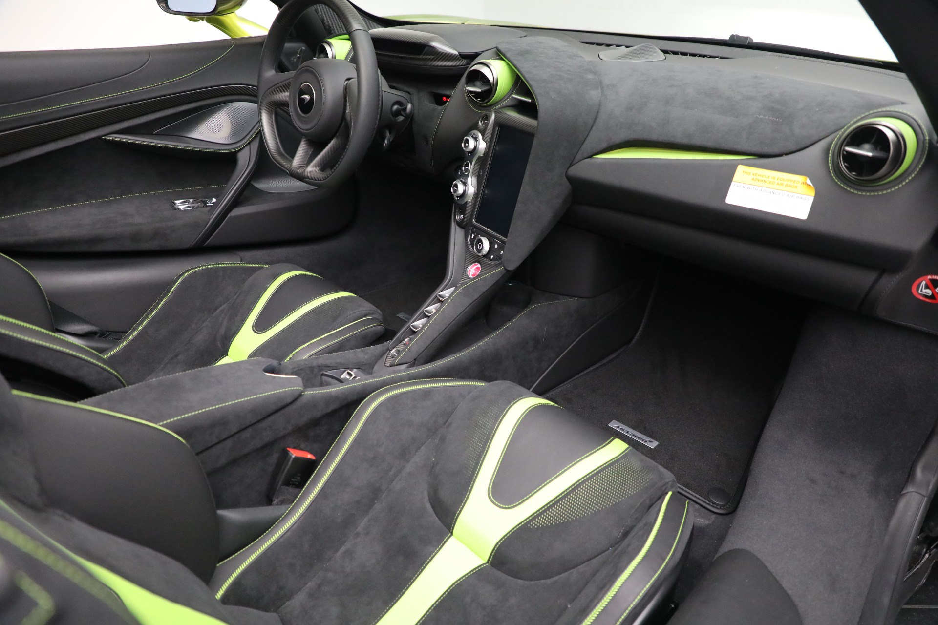 New-2022-McLaren-720S-Spider-Performance