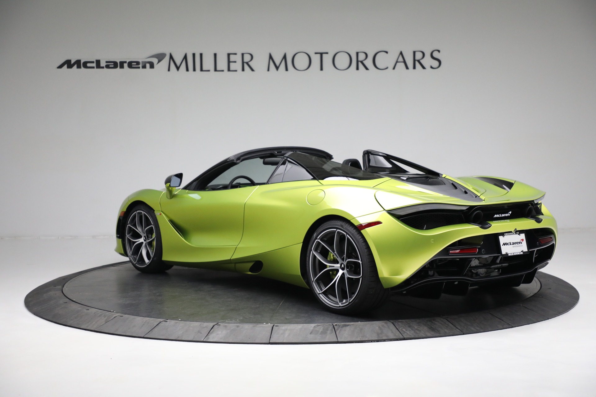 New-2022-McLaren-720S-Spider-Performance