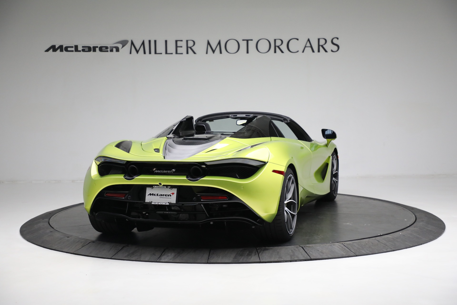 New-2022-McLaren-720S-Spider-Performance