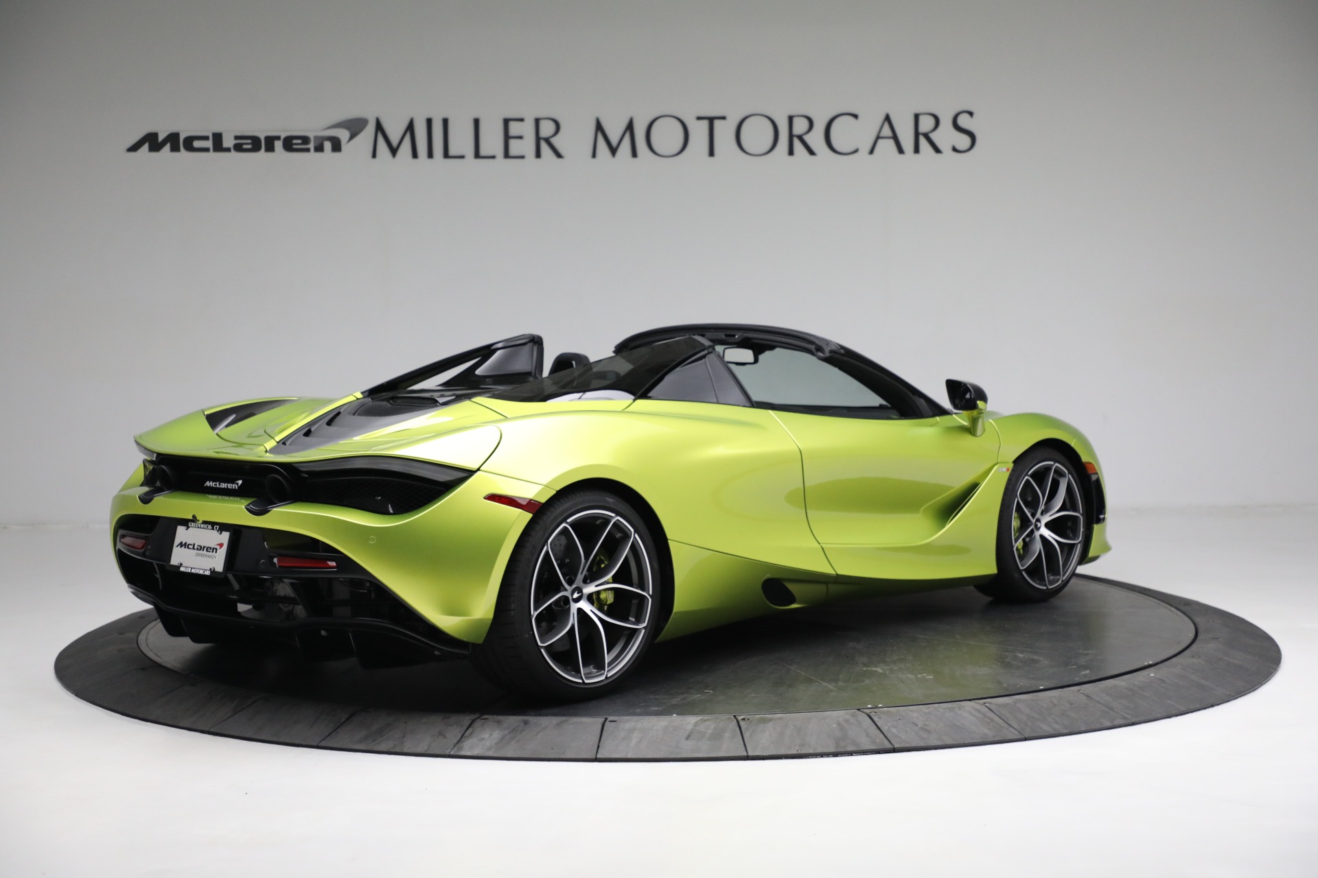 New-2022-McLaren-720S-Spider-Performance