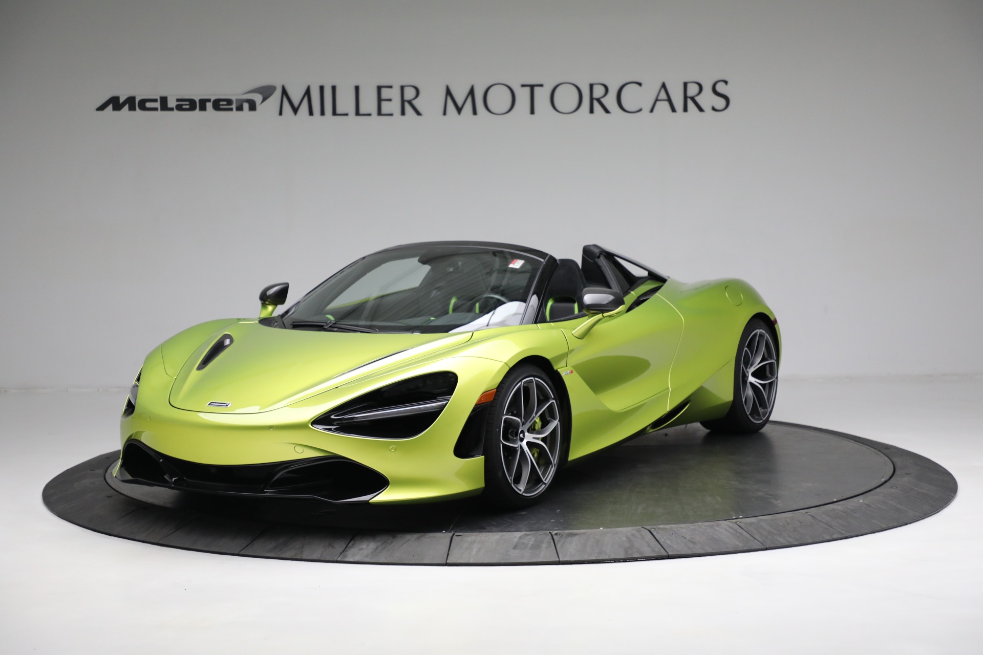 New-2022-McLaren-720S-Spider-Performance