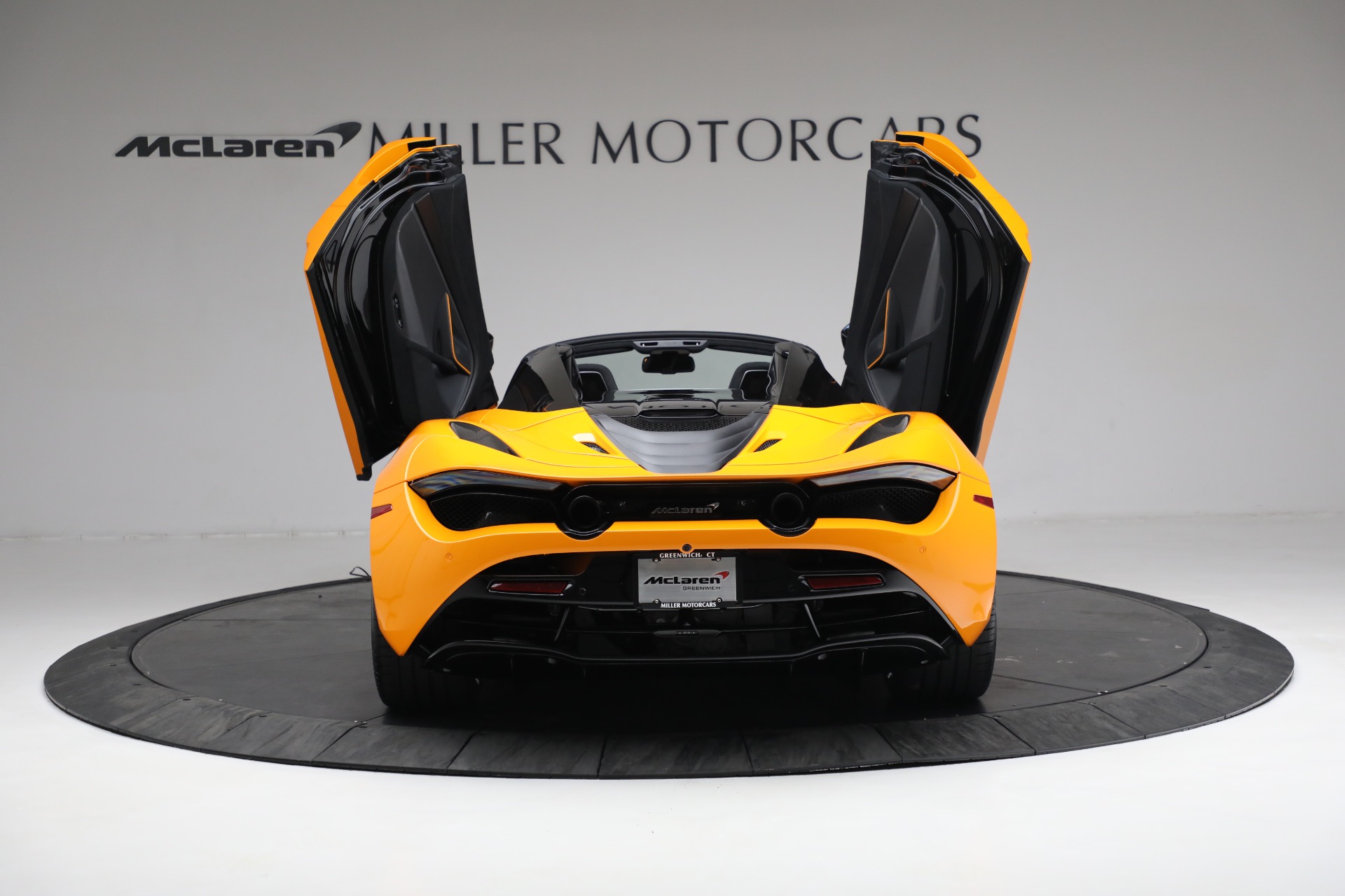 New-2022-McLaren-720S-Spider-Performance