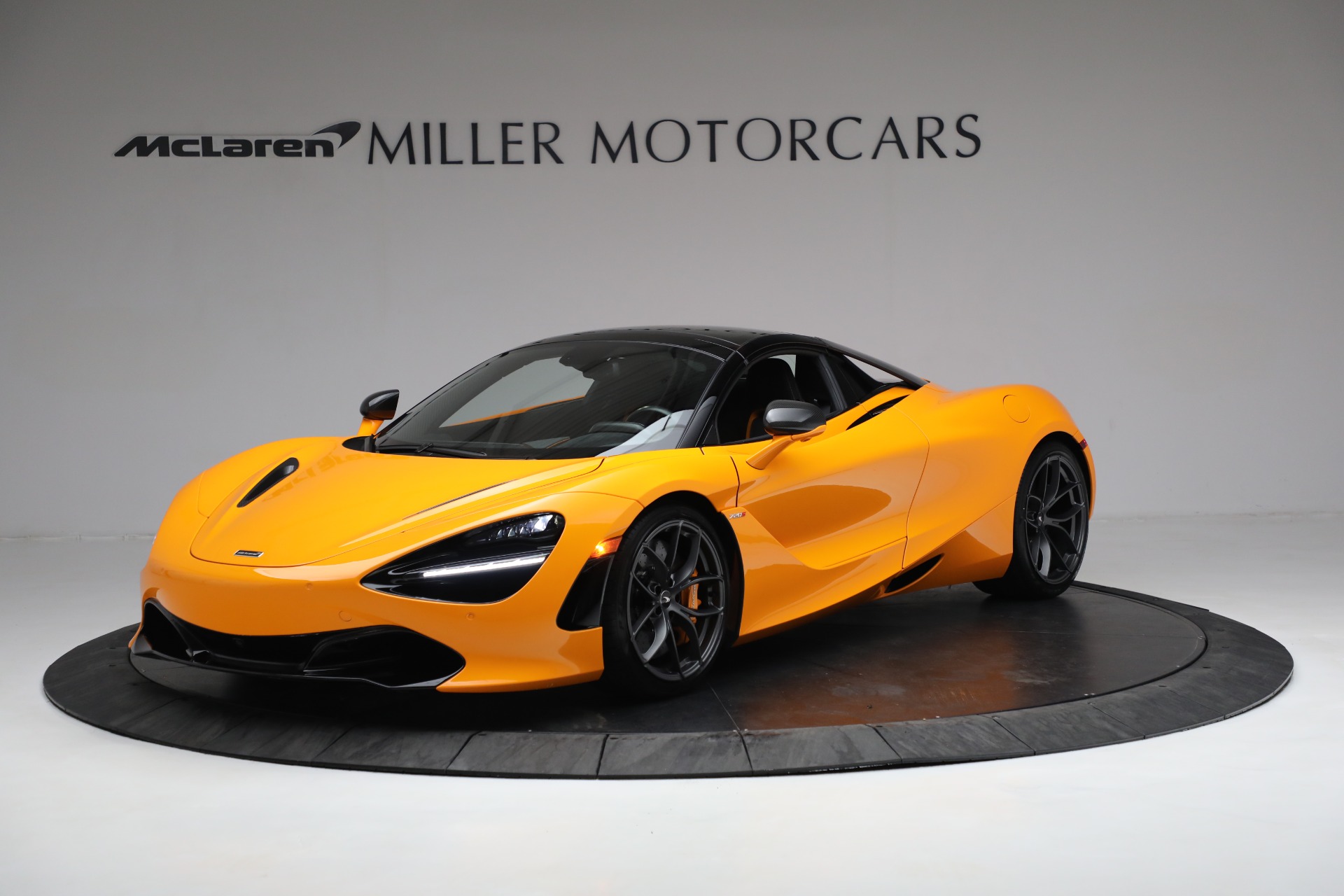 New-2022-McLaren-720S-Spider-Performance