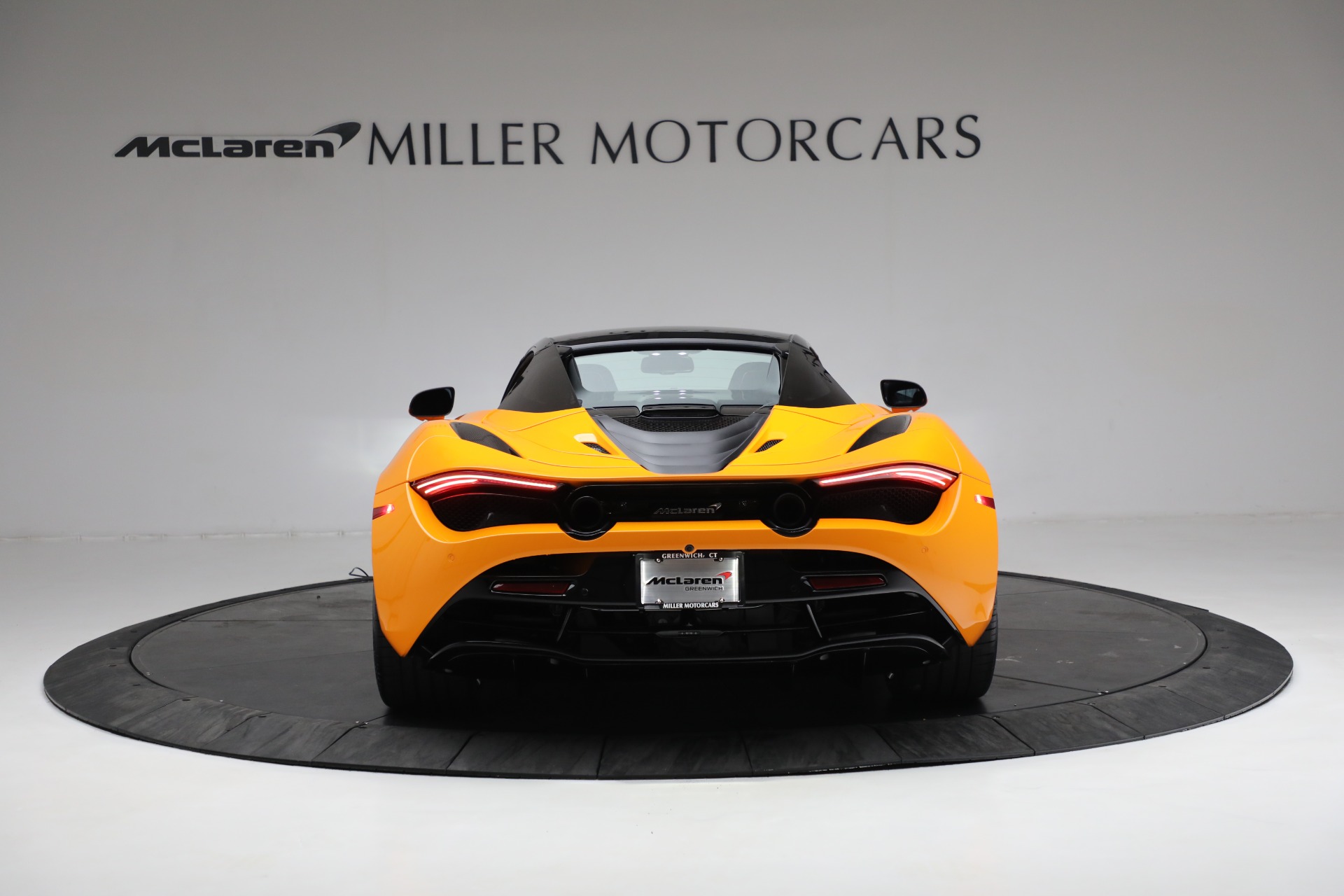 New-2022-McLaren-720S-Spider-Performance