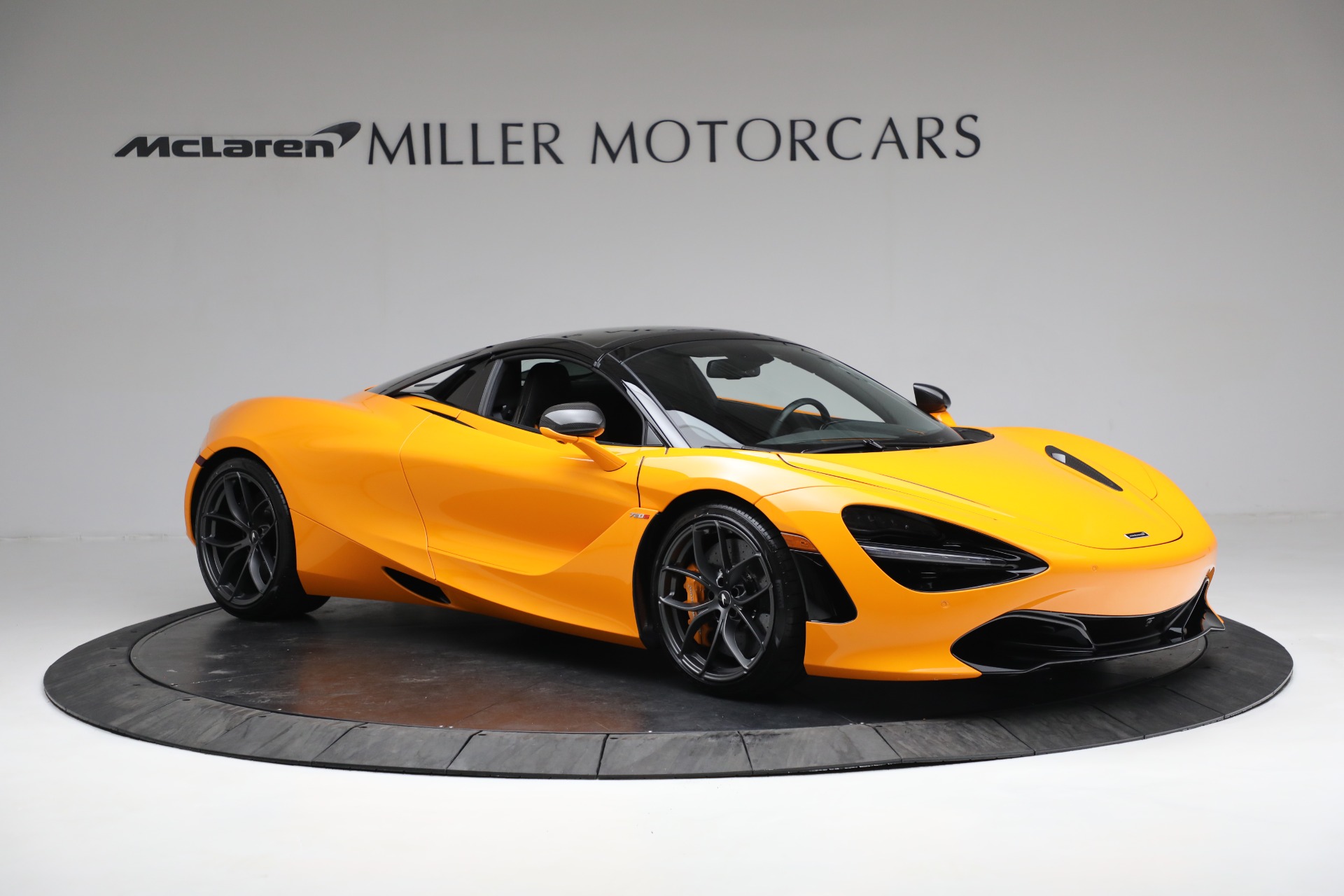 New-2022-McLaren-720S-Spider-Performance