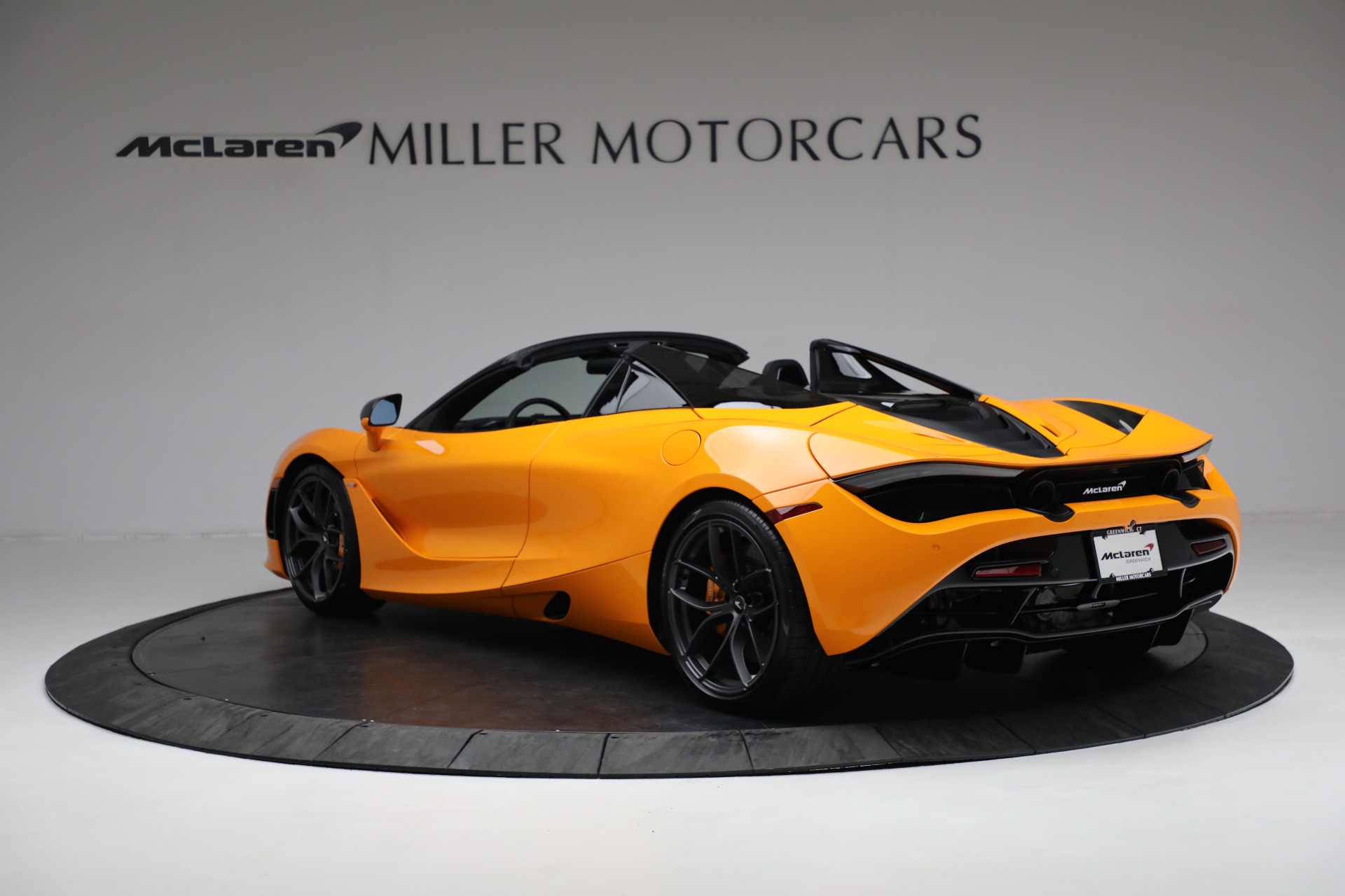 New-2022-McLaren-720S-Spider-Performance