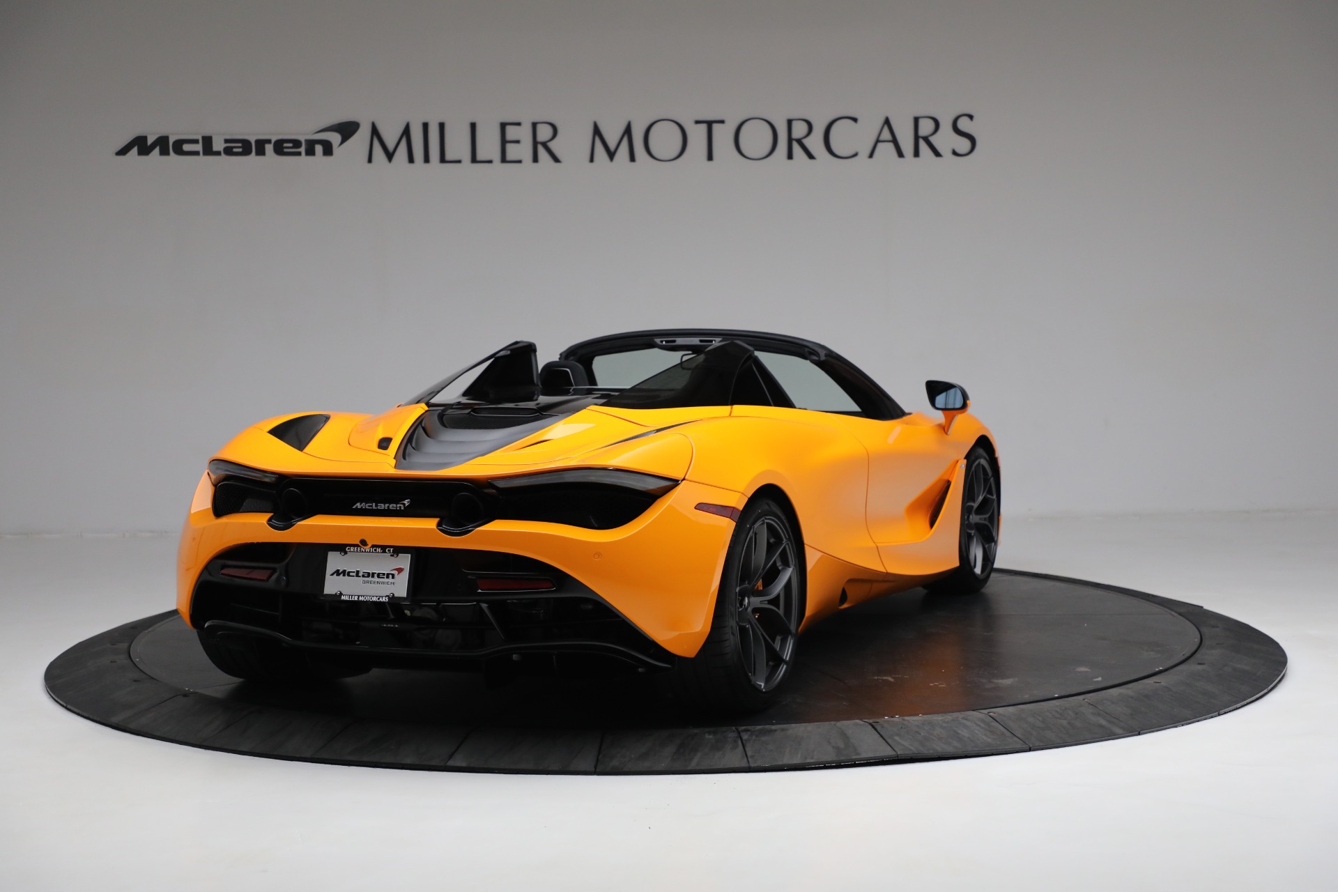 New-2022-McLaren-720S-Spider-Performance