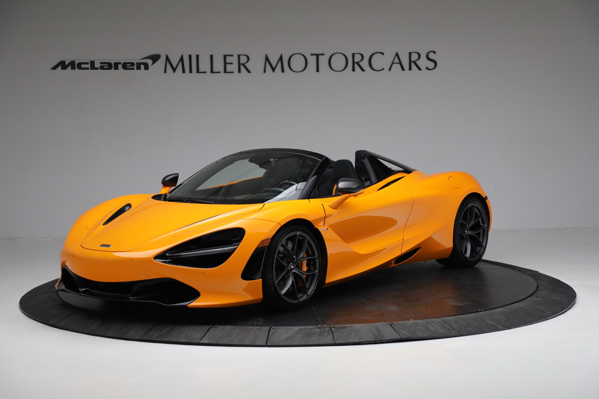 New-2022-McLaren-720S-Spider-Performance
