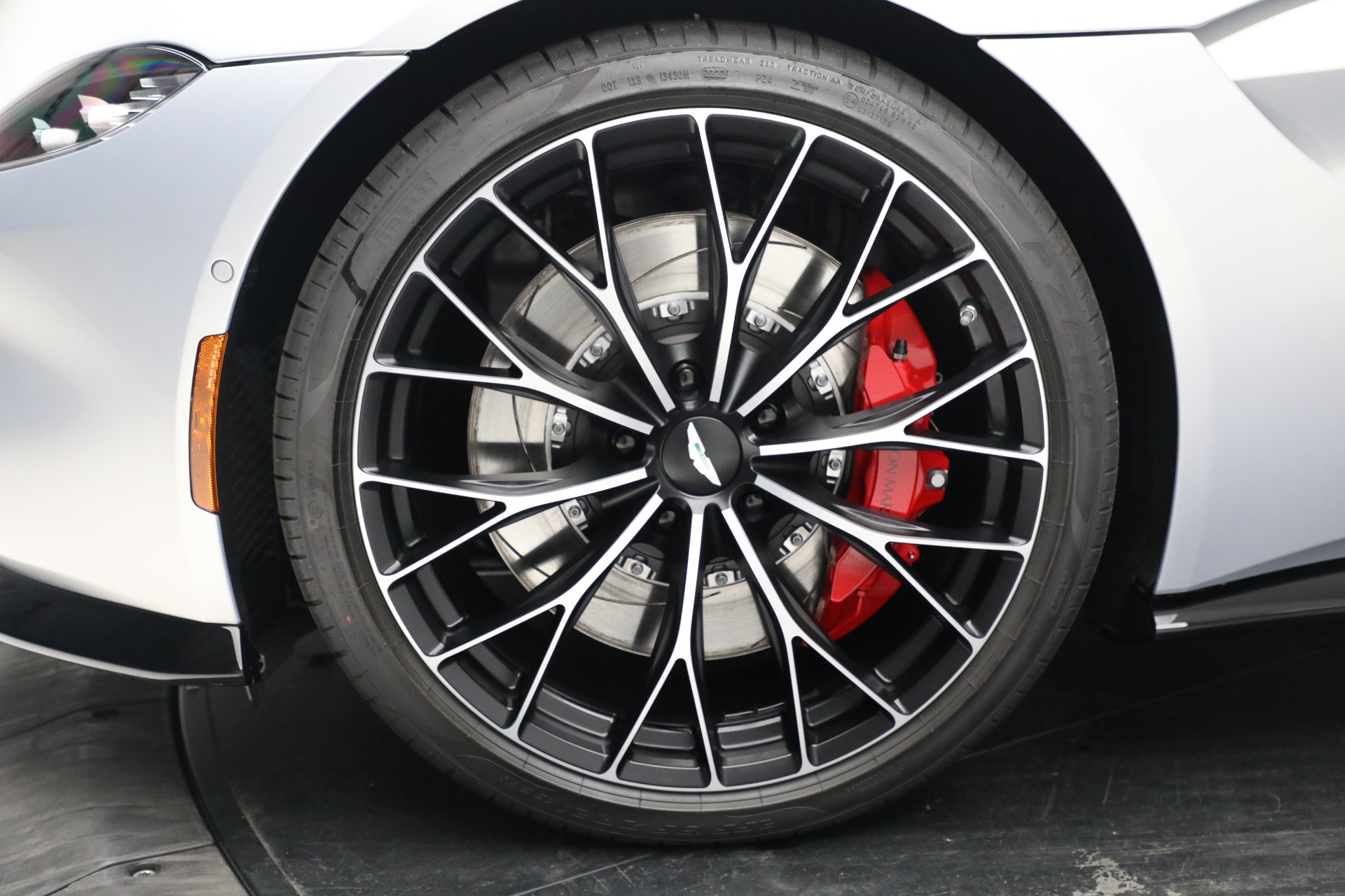 Used-2023-Aston-Martin-Vantage-Roadster