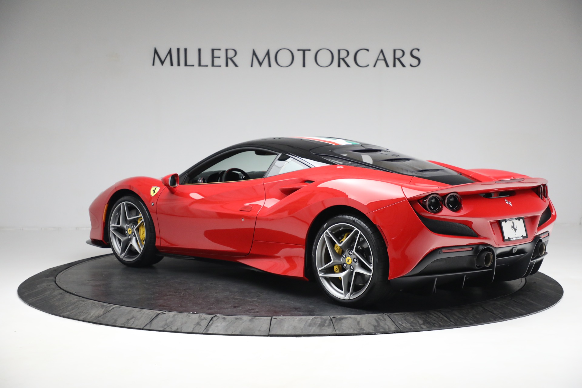 Used-2021-Ferrari-F8-Tributo
