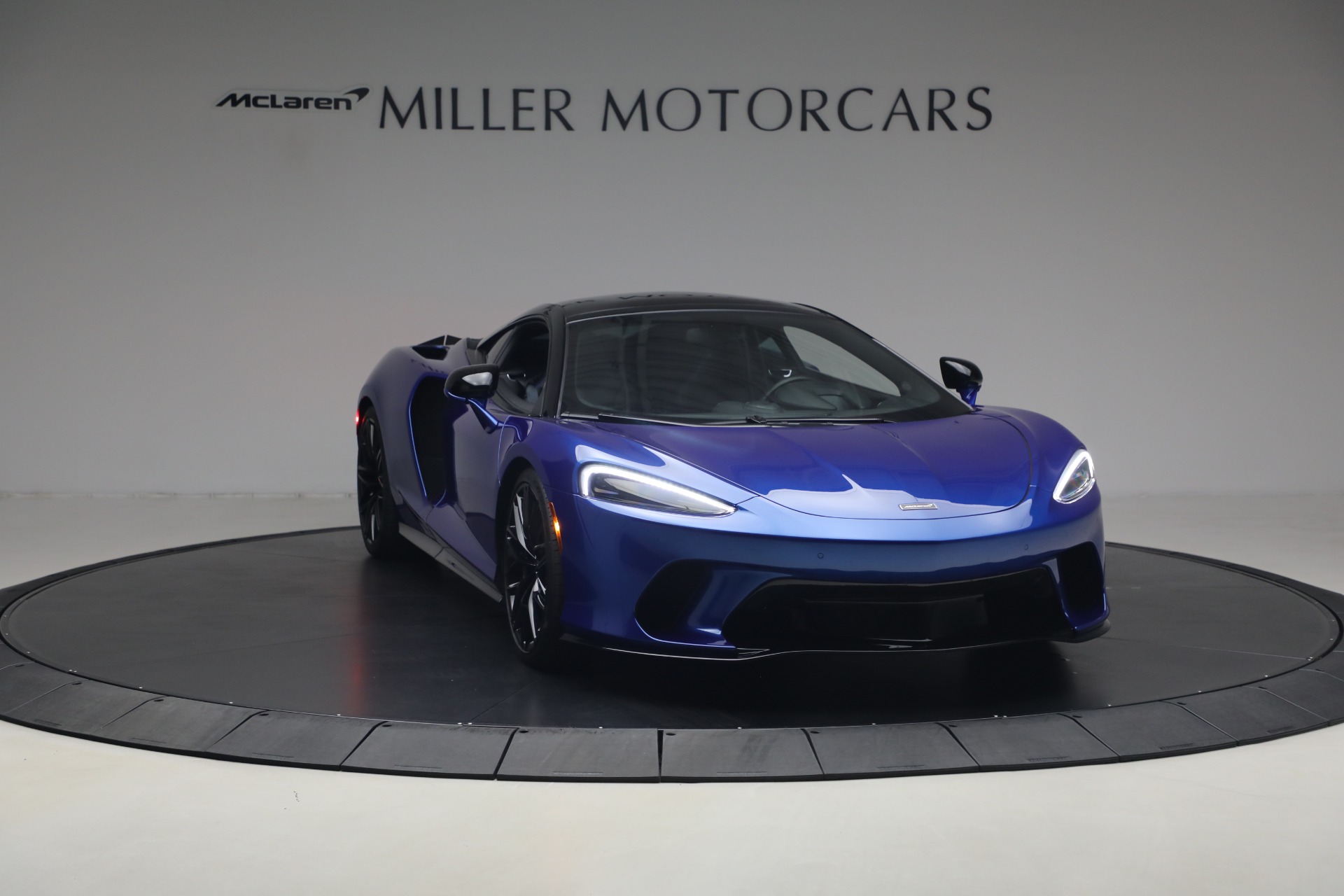 Used-2023-McLaren-GT-Luxe