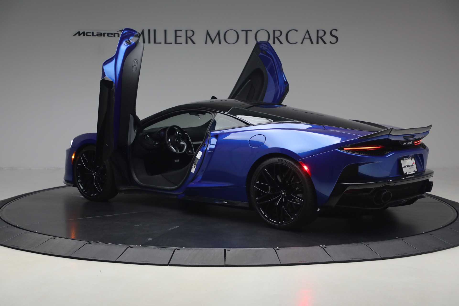 Used-2023-McLaren-GT-Luxe
