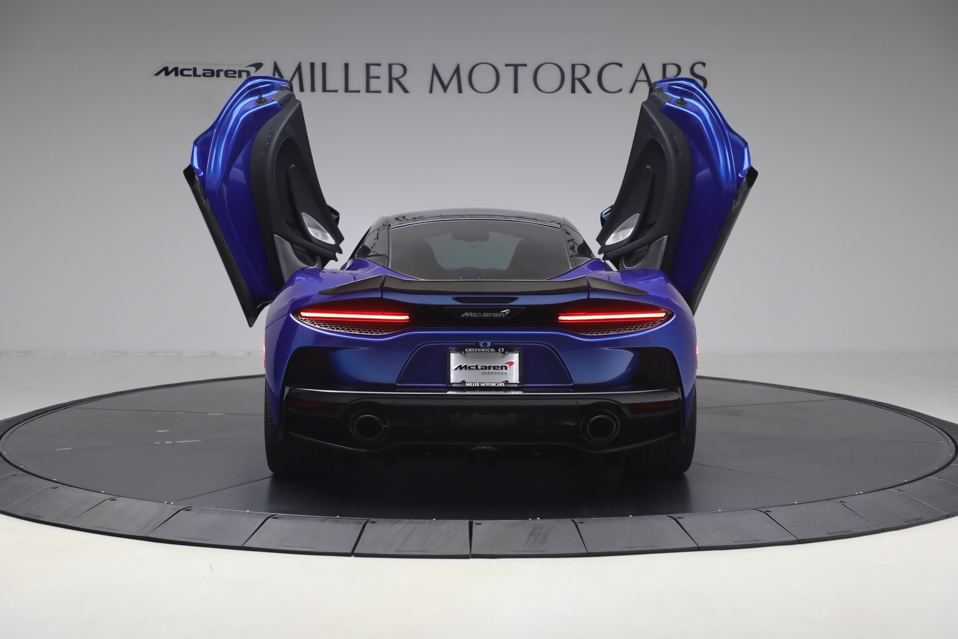 Used-2023-McLaren-GT-Luxe