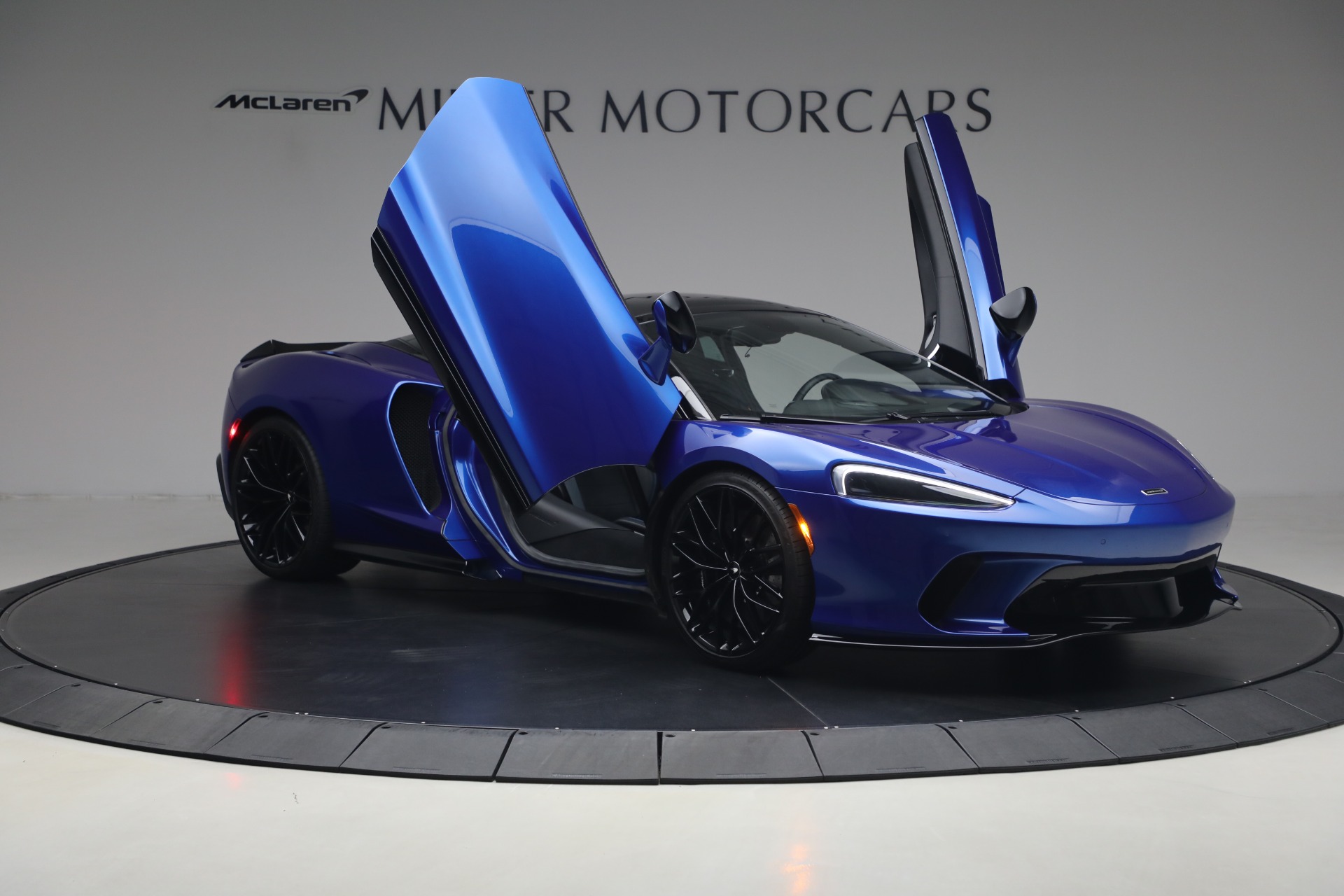 Used-2023-McLaren-GT-Luxe