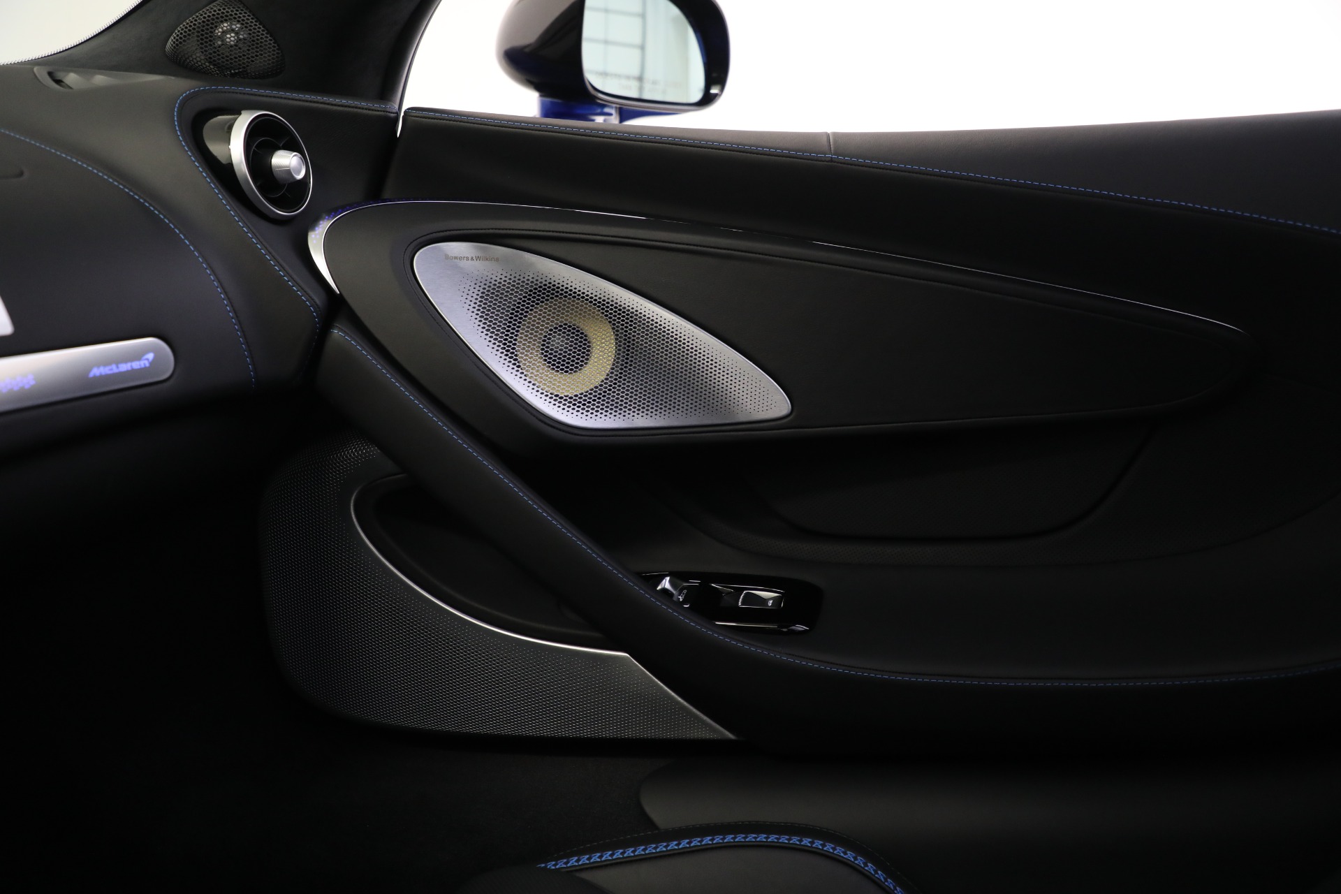 Used-2023-McLaren-GT-Luxe