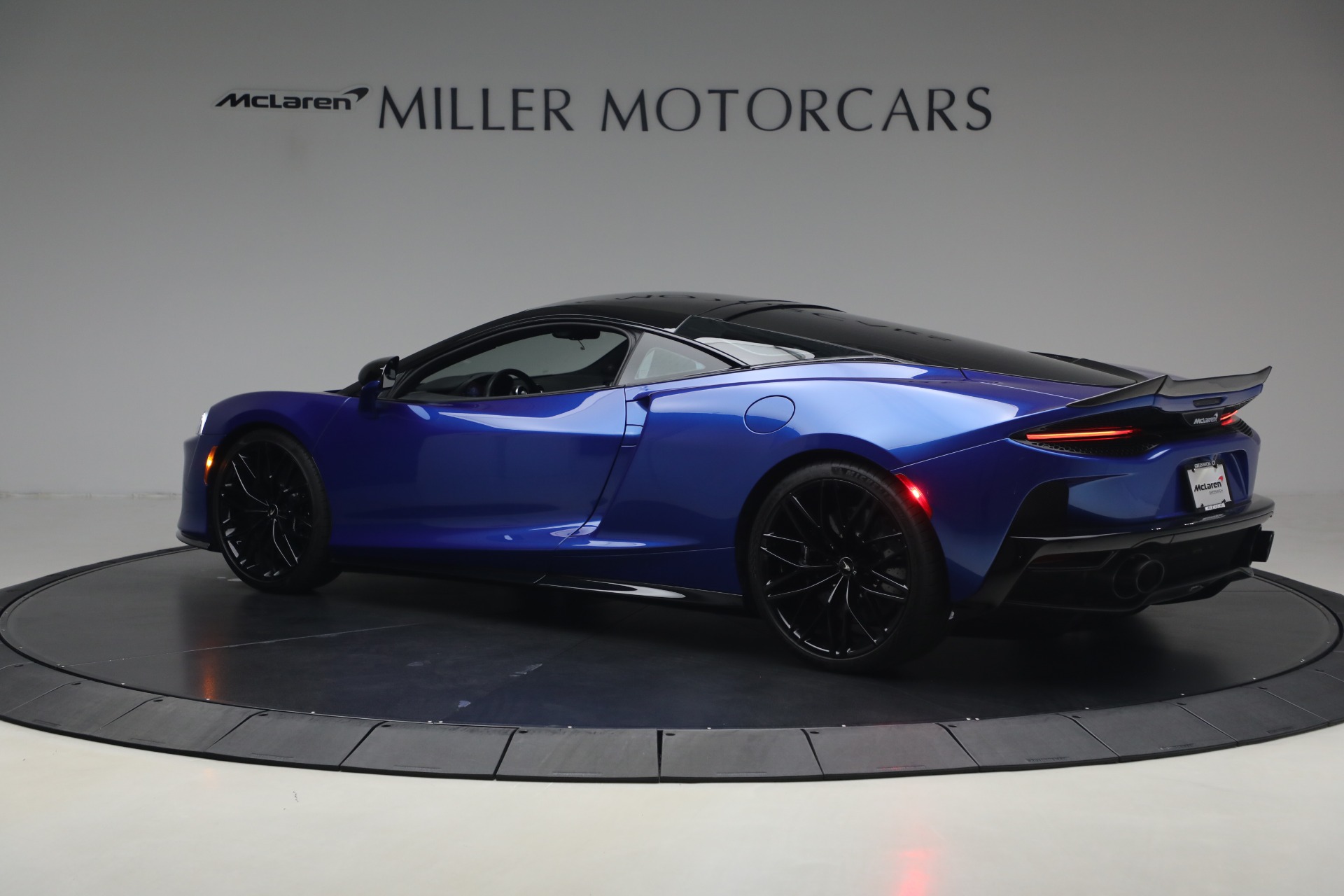 Used-2023-McLaren-GT-Luxe
