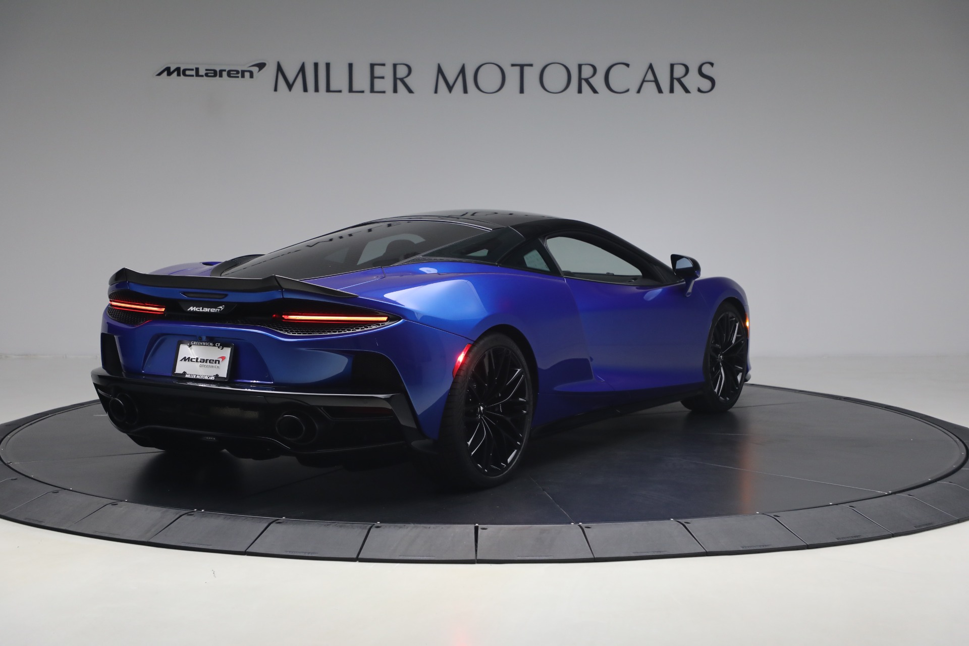 Used-2023-McLaren-GT-Luxe