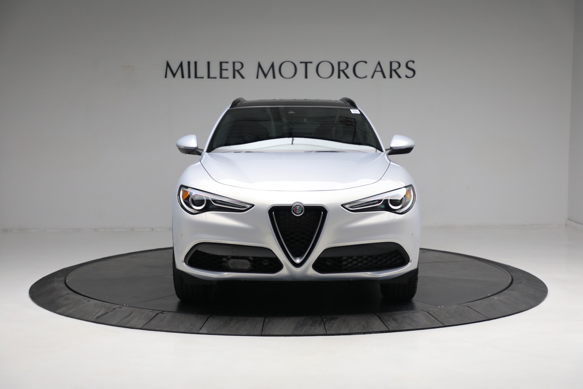 New-2022-Alfa-Romeo-Stelvio-Ti