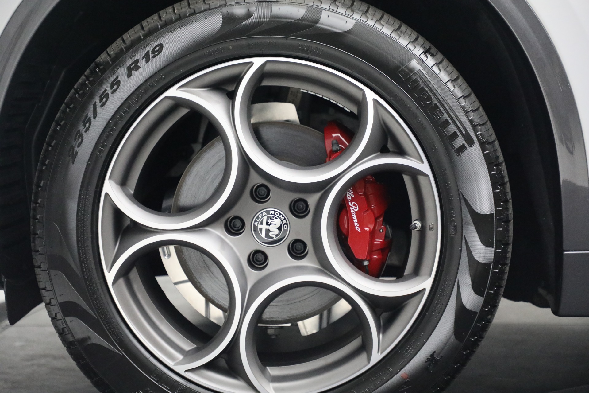 New-2022-Alfa-Romeo-Stelvio-Ti