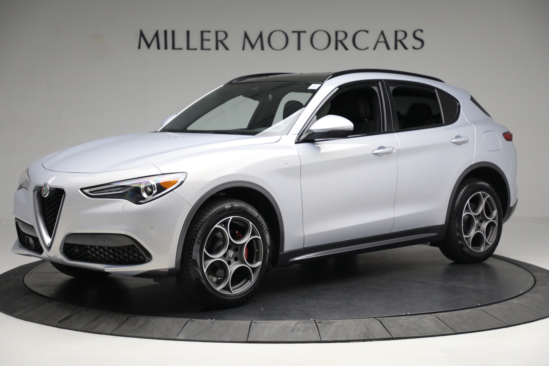 New-2022-Alfa-Romeo-Stelvio-Ti