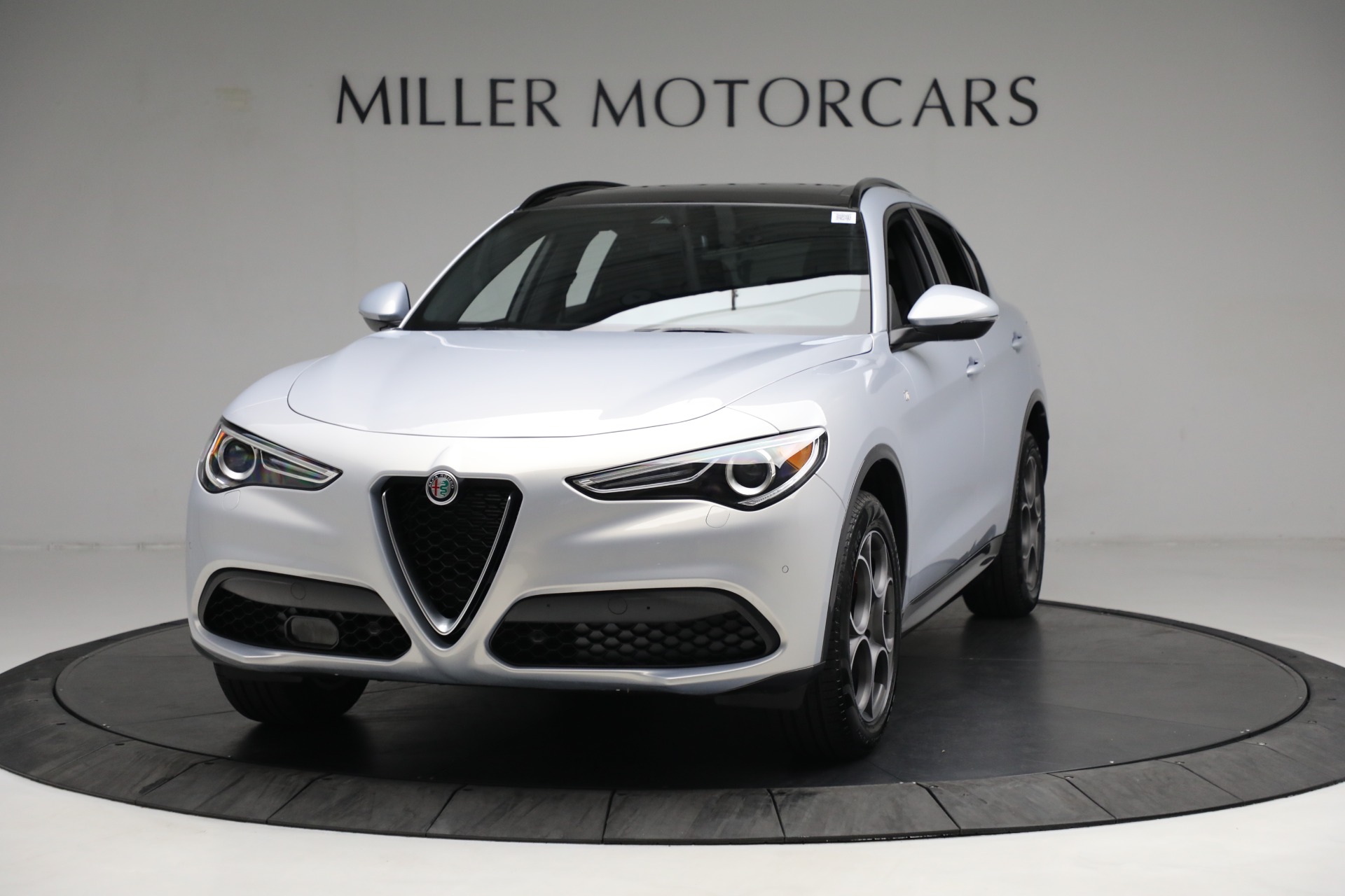 New-2022-Alfa-Romeo-Stelvio-Ti