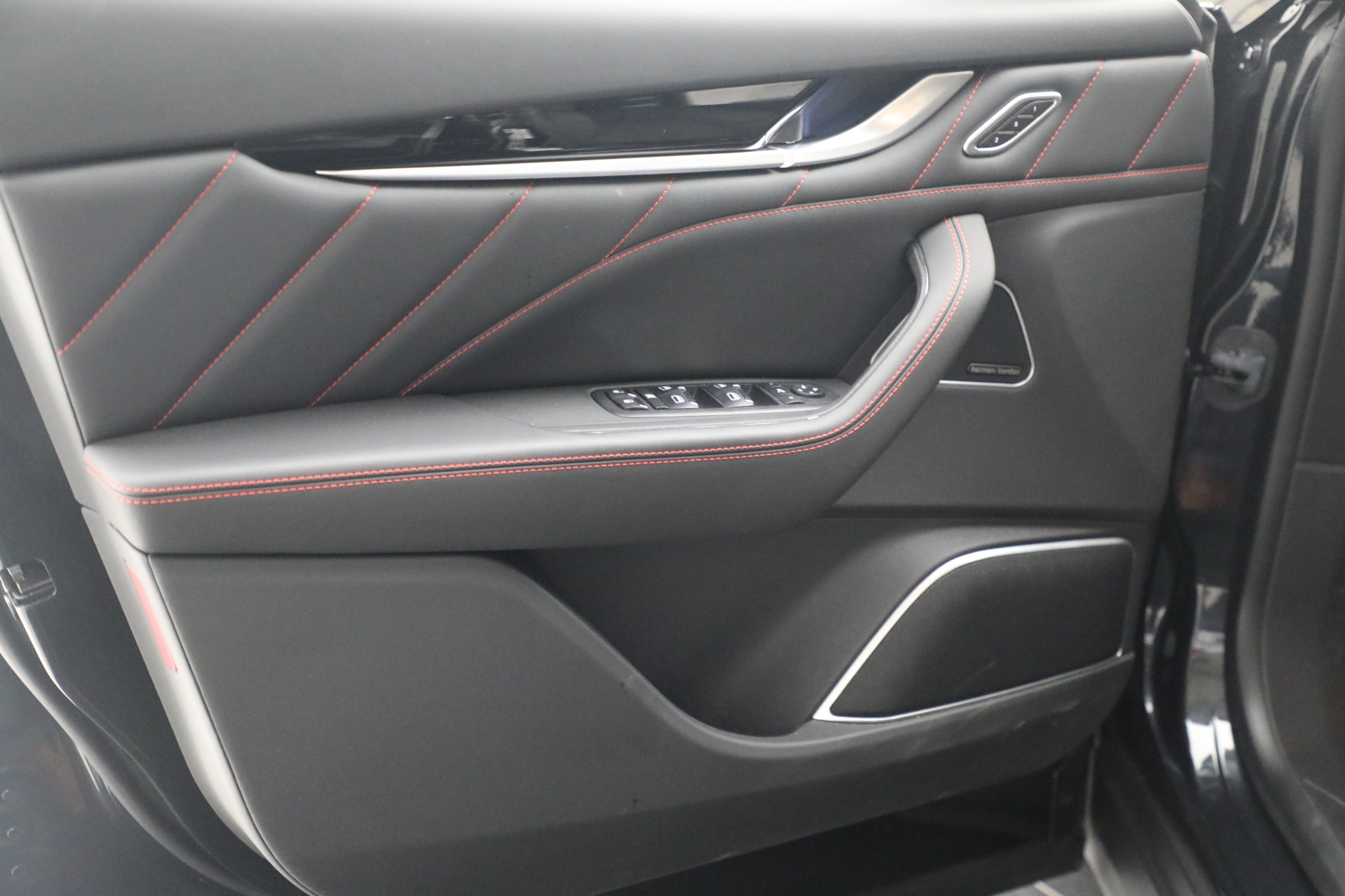 New-2023-Maserati-Levante-GT