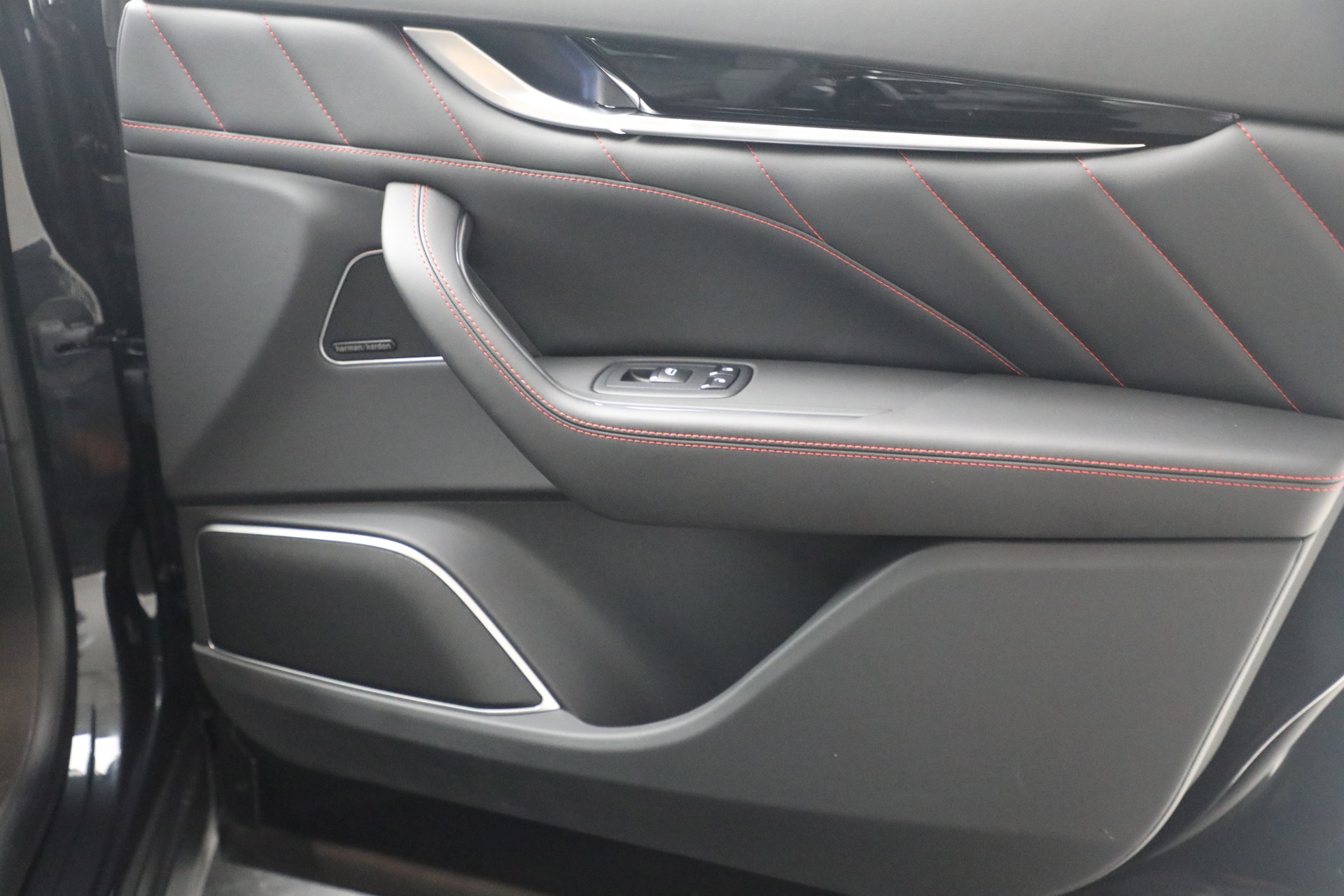 New-2023-Maserati-Levante-GT