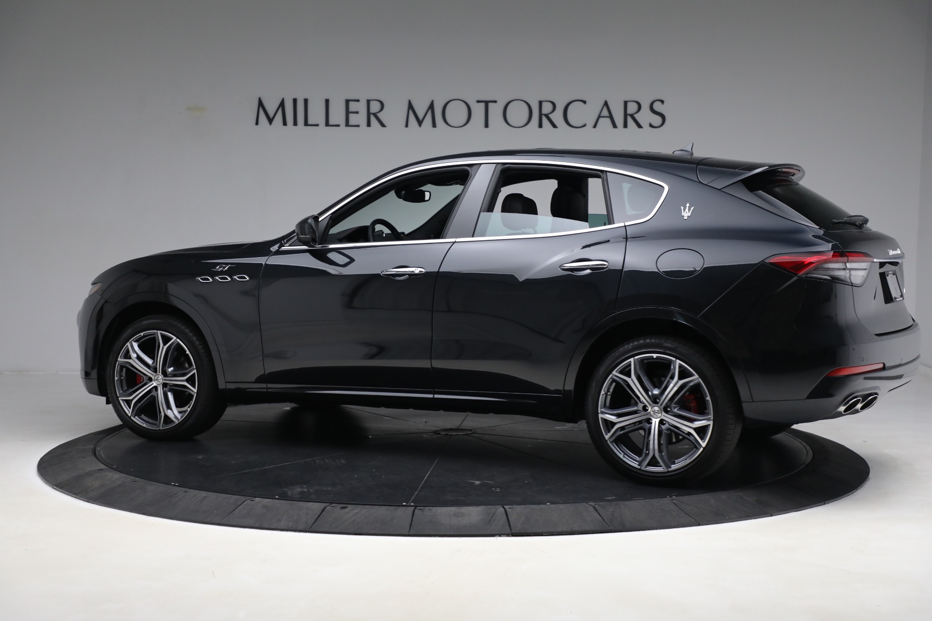 New-2023-Maserati-Levante-GT