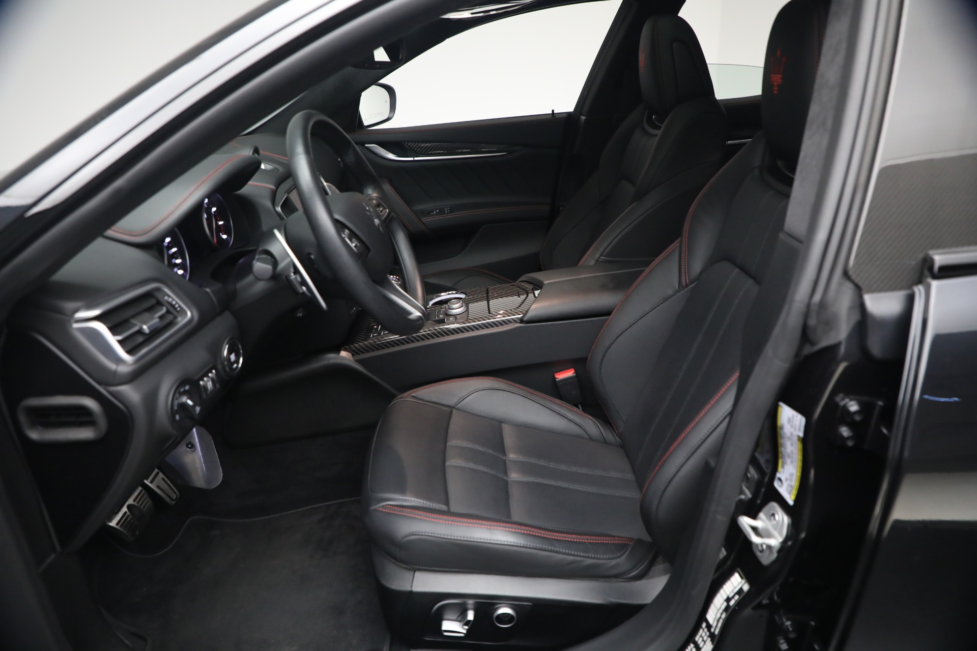 Used-2023-Maserati-Ghibli-Modena-Q4