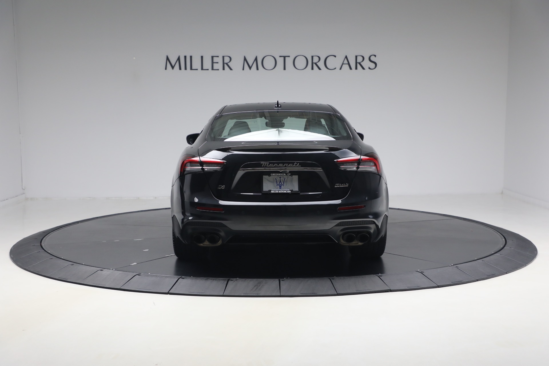Used-2023-Maserati-Ghibli-Modena-Q4