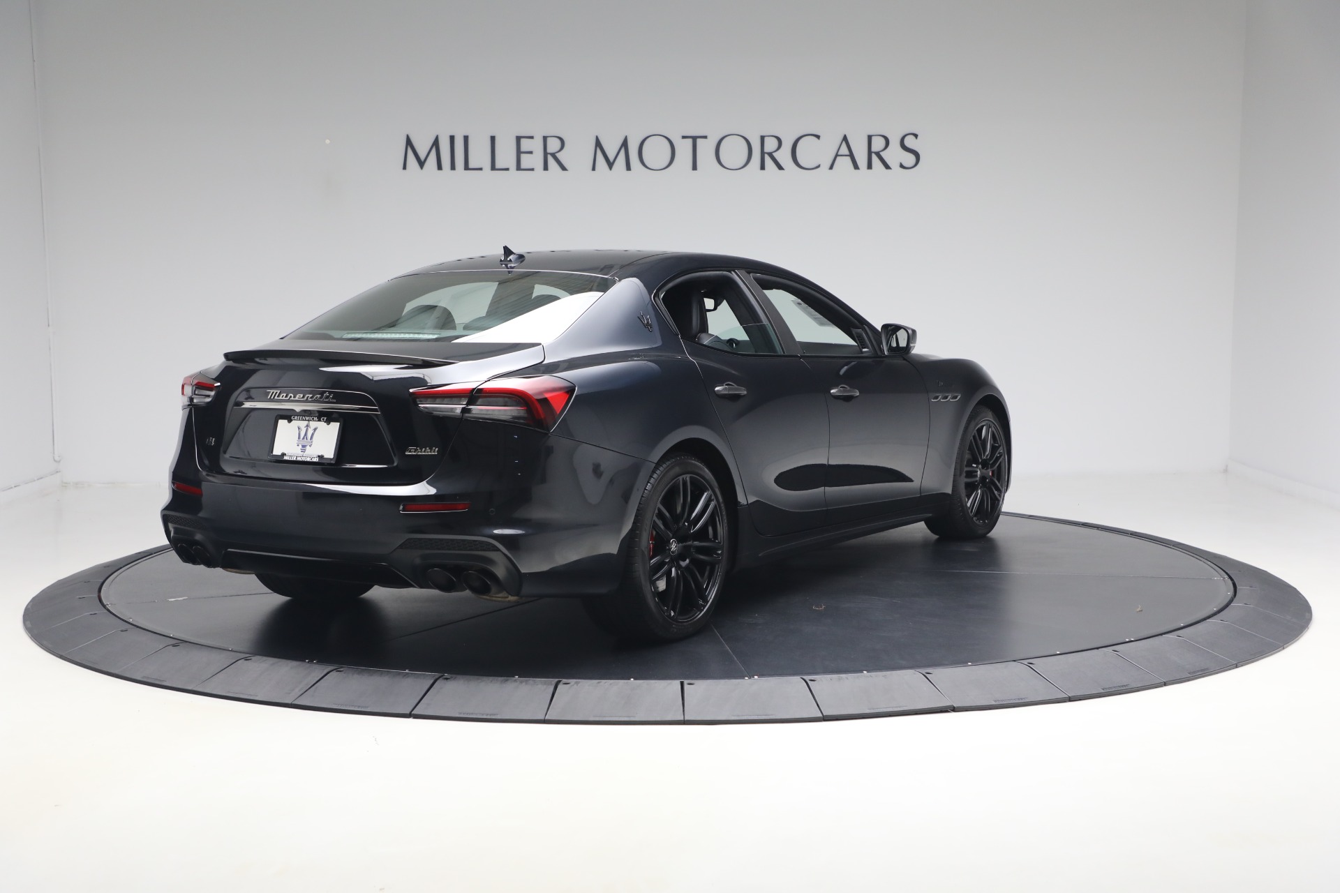 Used-2023-Maserati-Ghibli-Modena-Q4