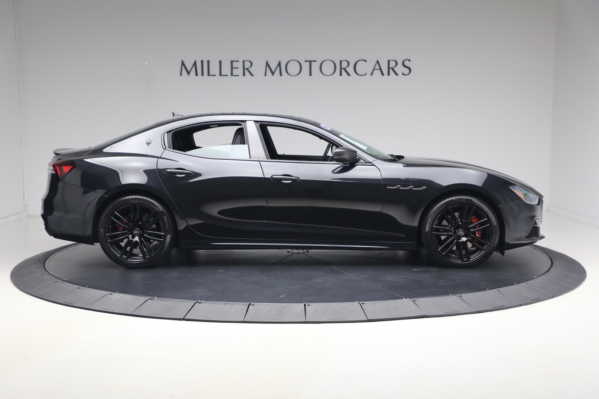Used-2023-Maserati-Ghibli-Modena-Q4