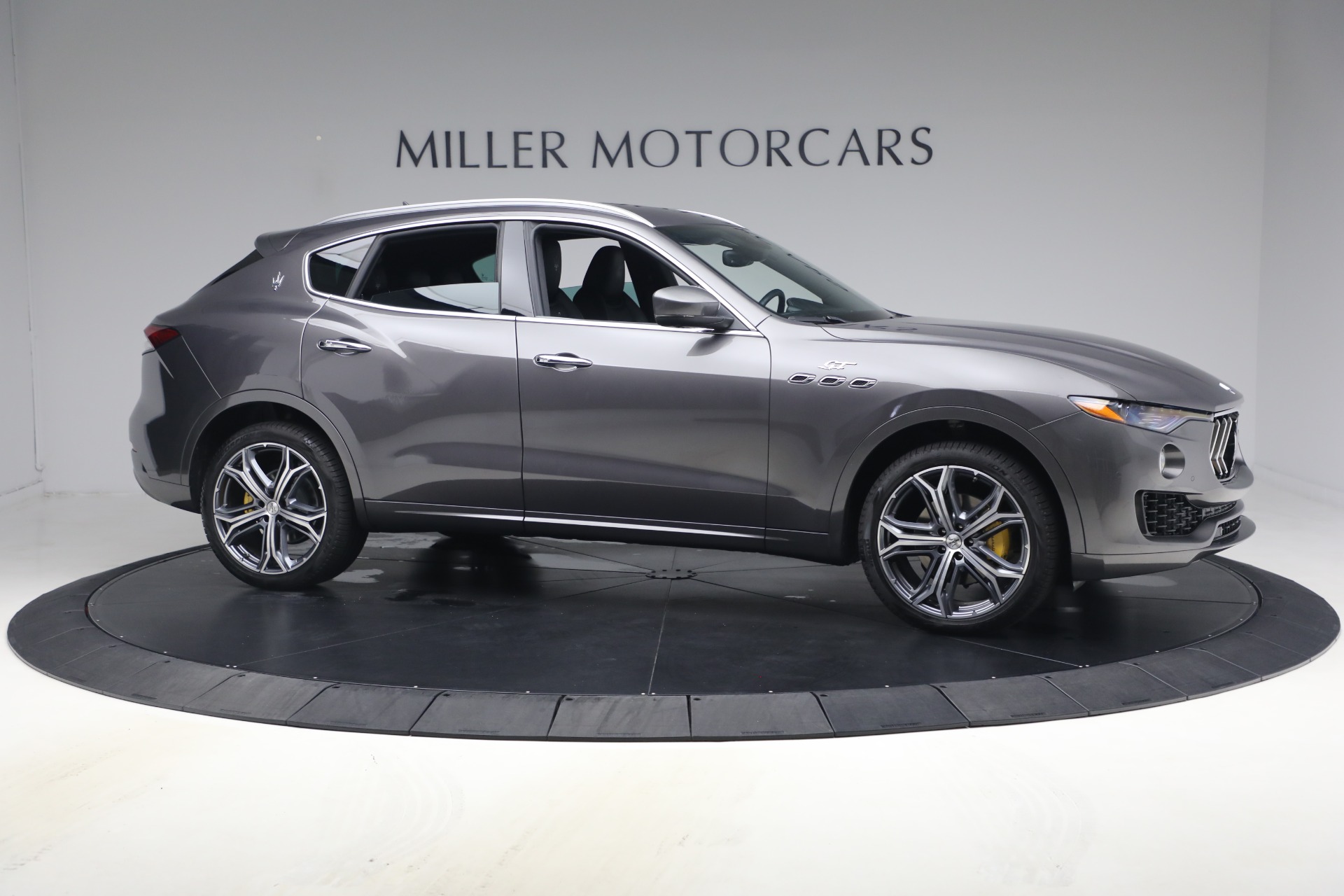 Used-2023-Maserati-Levante-GT