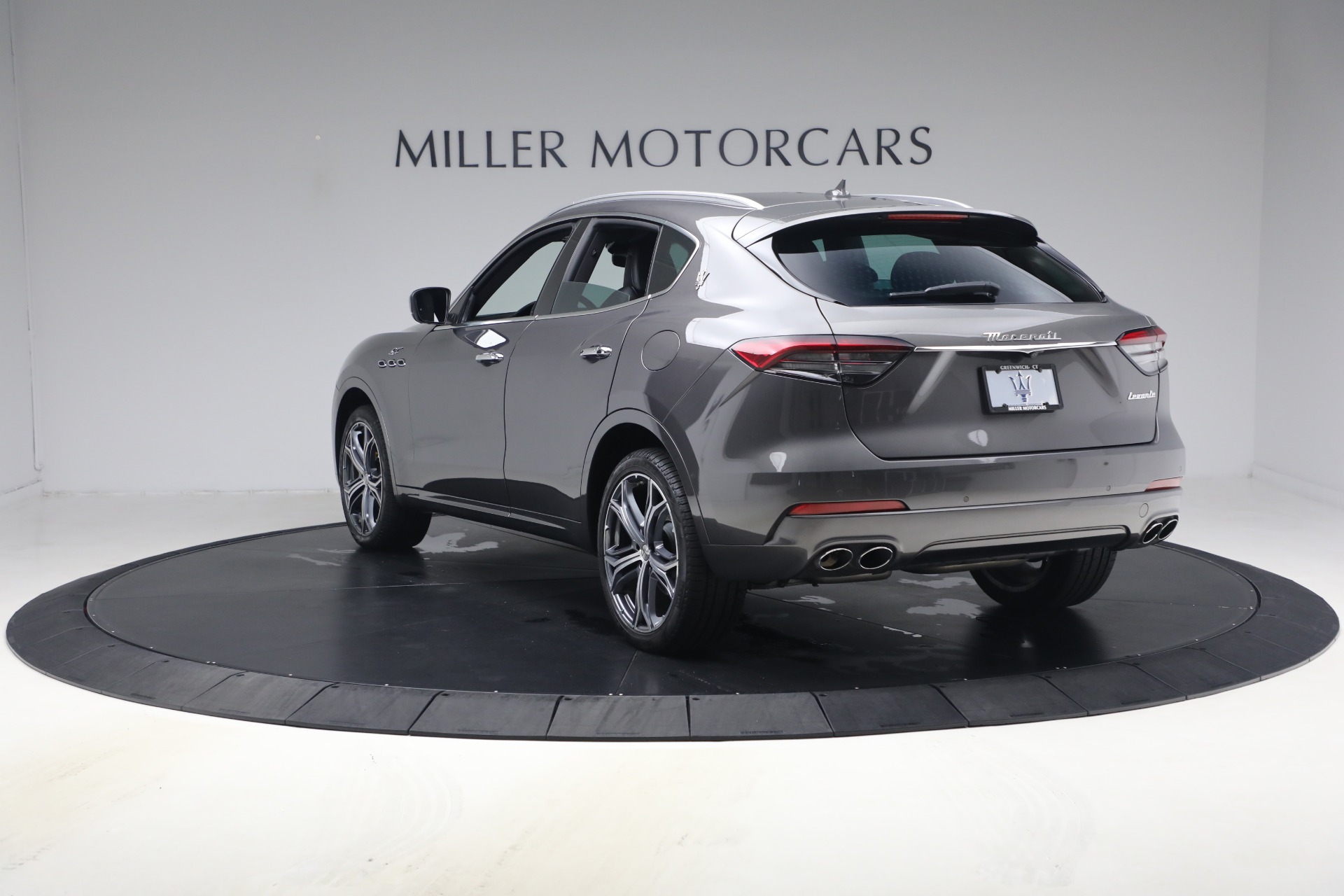 Used-2023-Maserati-Levante-GT