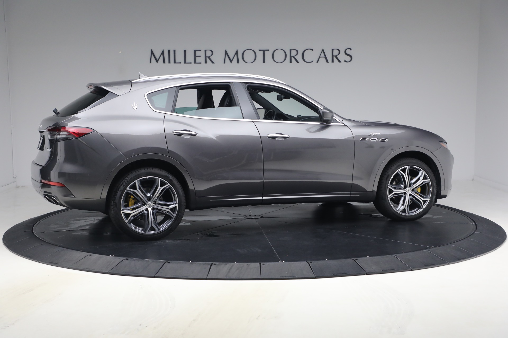 Used-2023-Maserati-Levante-GT