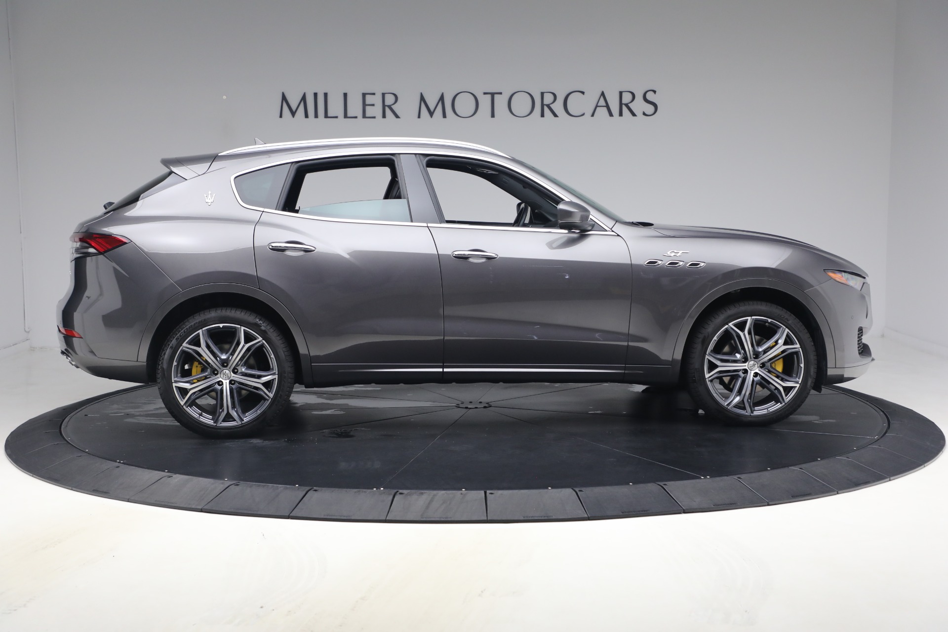 Used-2023-Maserati-Levante-GT