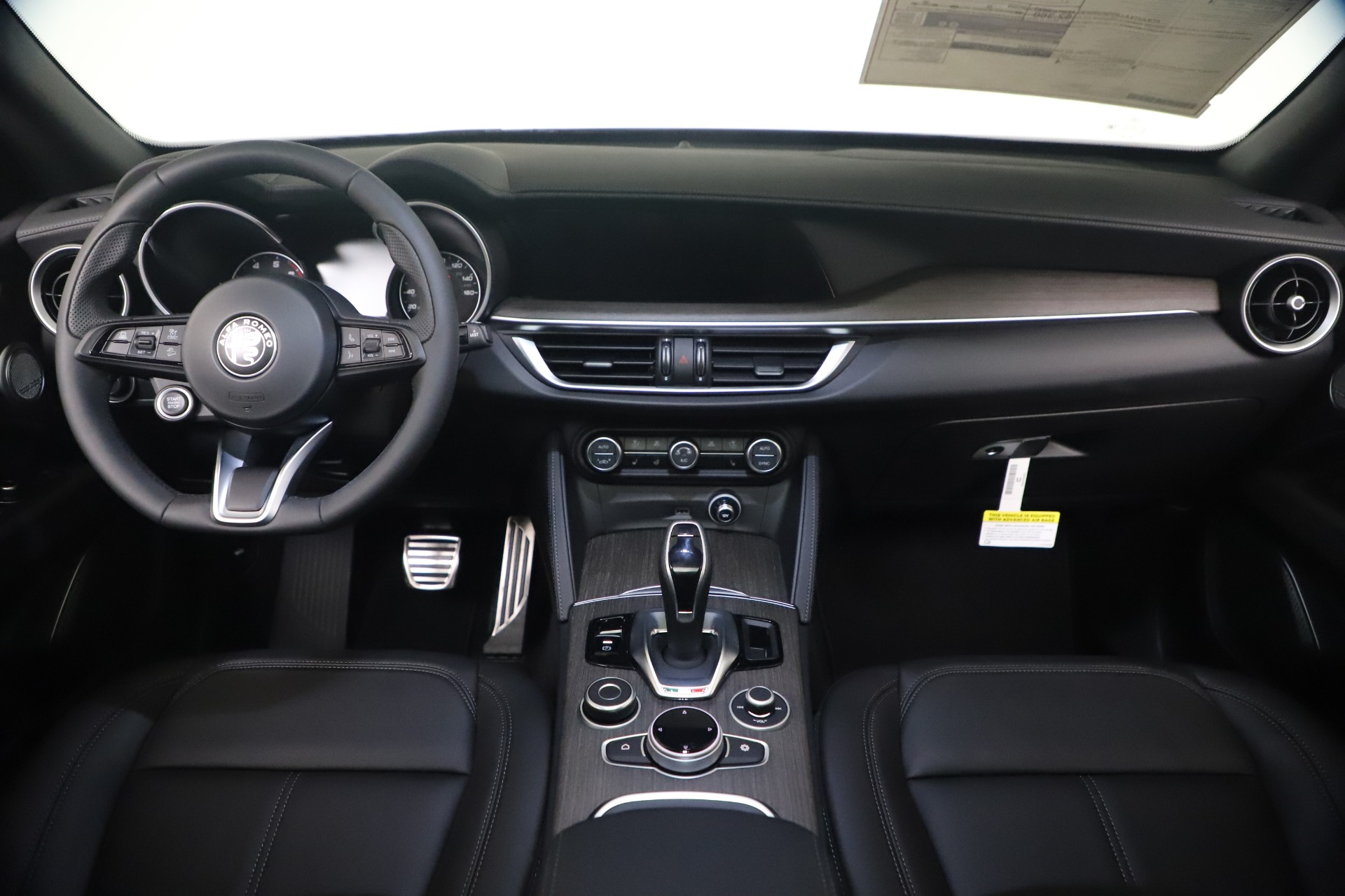 New-2023-Alfa-Romeo-Stelvio-Ti