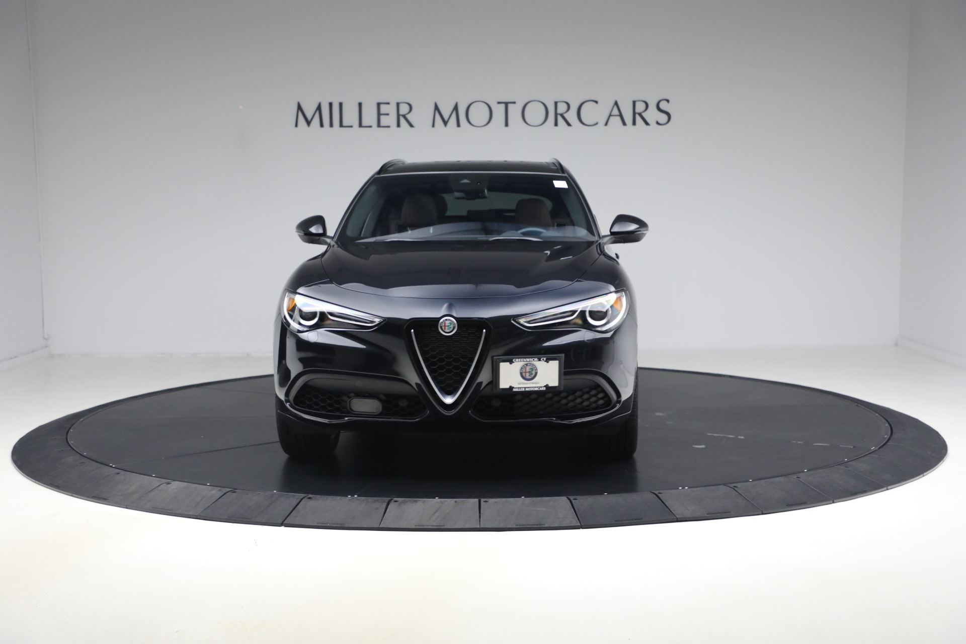 Used-2023-Alfa-Romeo-Stelvio-Ti