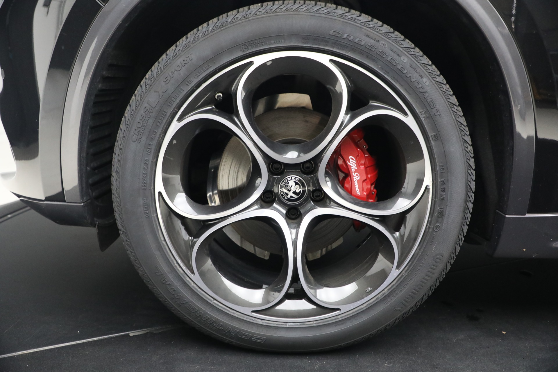 Used-2023-Alfa-Romeo-Stelvio-Ti
