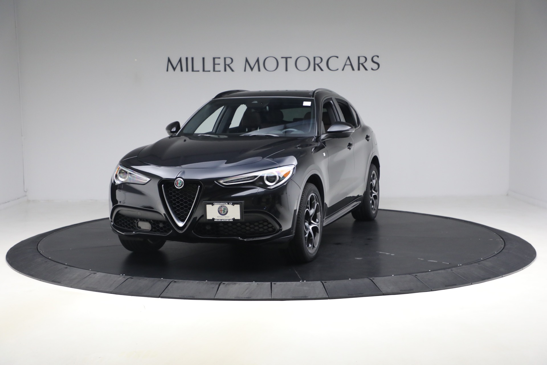 Used-2023-Alfa-Romeo-Stelvio-Ti