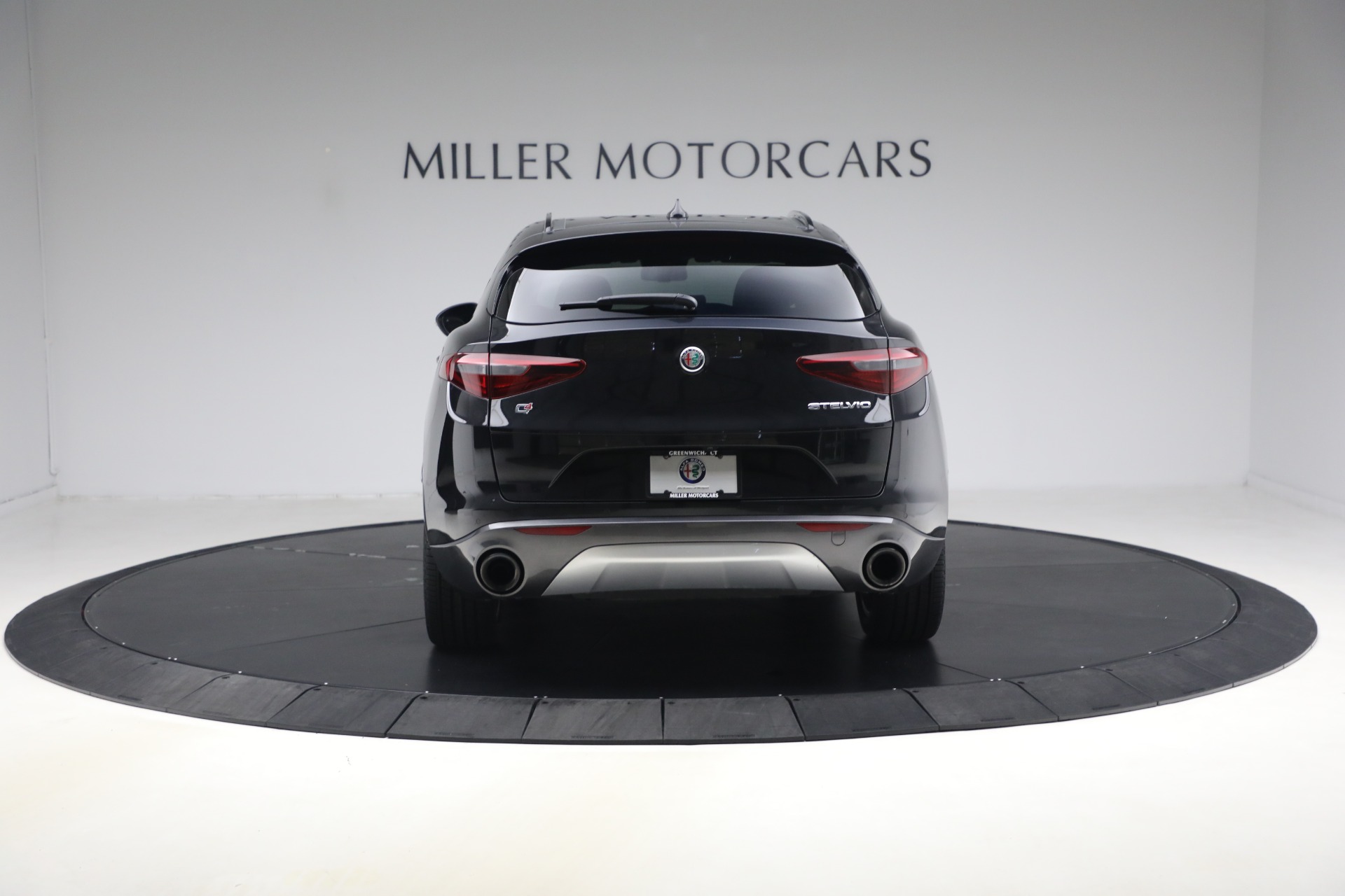 Used-2023-Alfa-Romeo-Stelvio-Ti