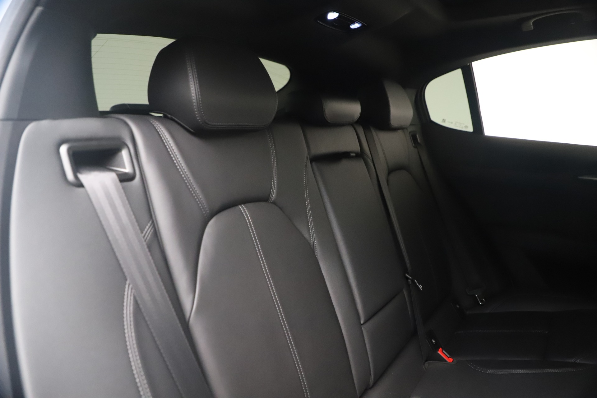 New-2023-Alfa-Romeo-Stelvio-Ti