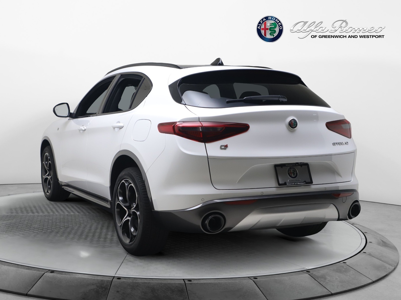 New-2023-Alfa-Romeo-Stelvio-Ti